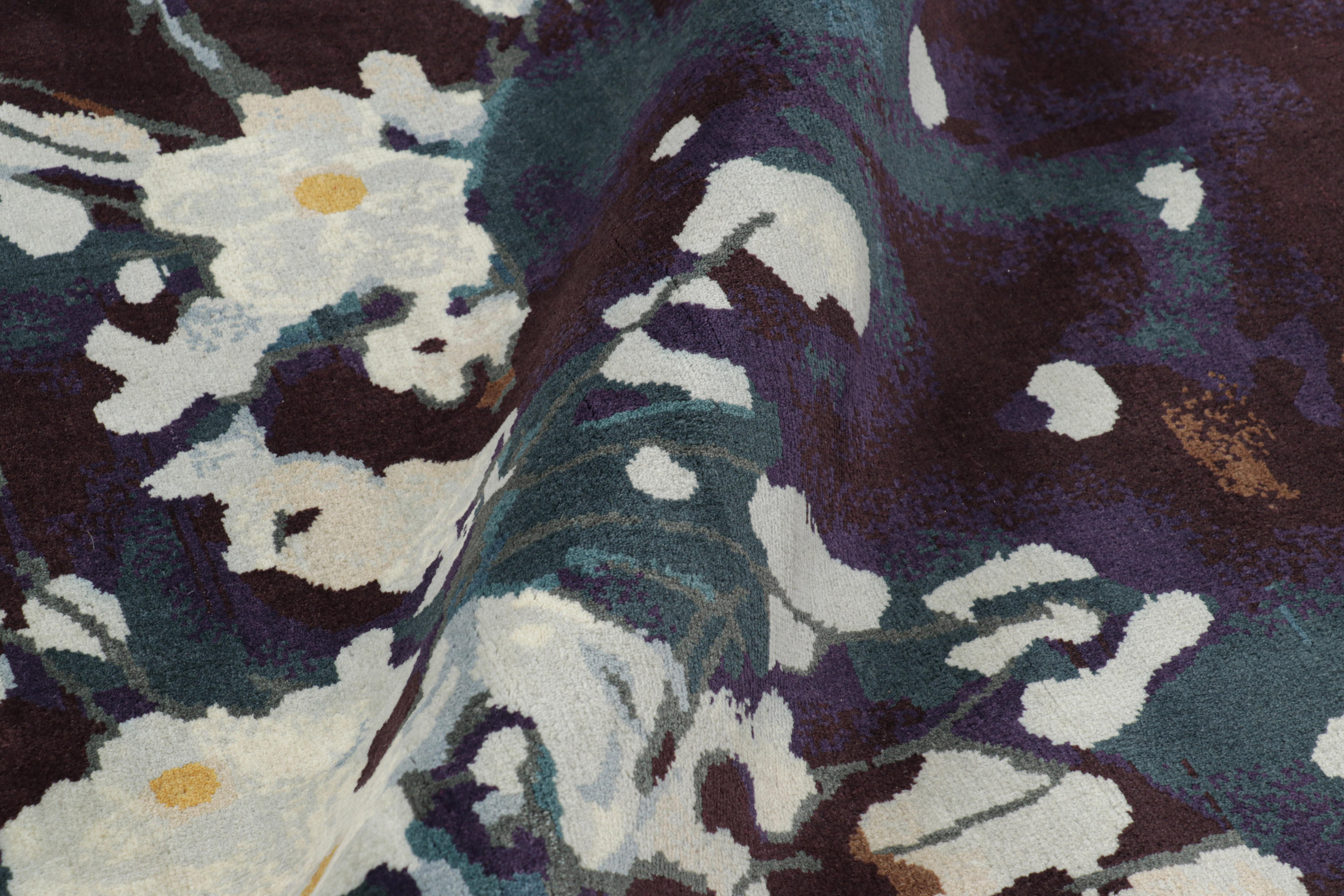Alfombra china de estilo Art Déco con motivos florales y pictóricos de Rug & Kilim en Nuevo estado para la venta en Long Island City, NY