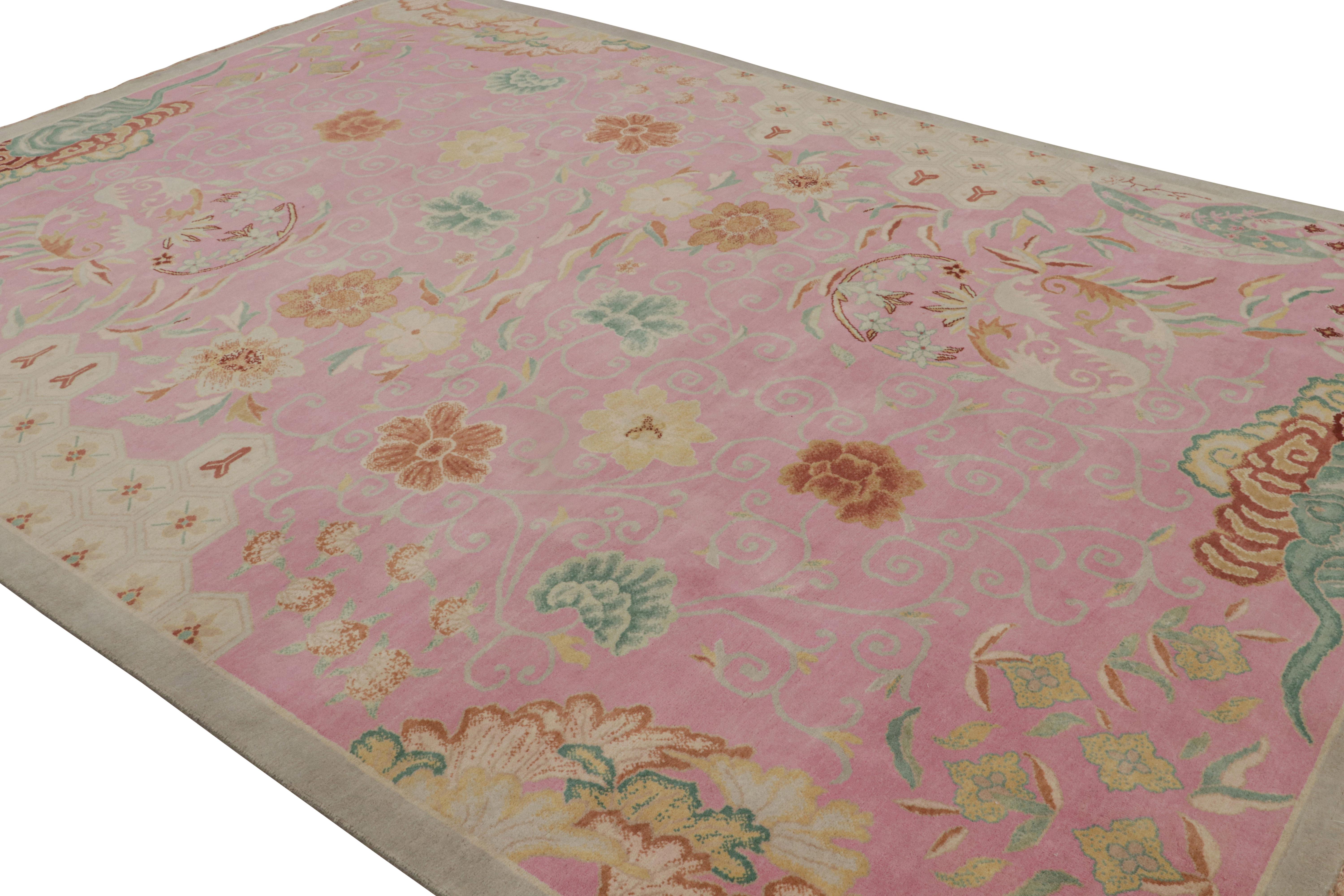 Questo tappeto contemporaneo Art Deco cinese 9x12, annodato a mano in lana, è la prossima grande aggiunta al repertorio di creazioni contemporanee di Rug & Kilim ispirate al movimento Art Deco. 

Sul design: 

Ispirato al venerato stile degli anni