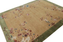Rug & Kilim Tappeto in stile Art Deco cinese, con motivi pittorici e floreali