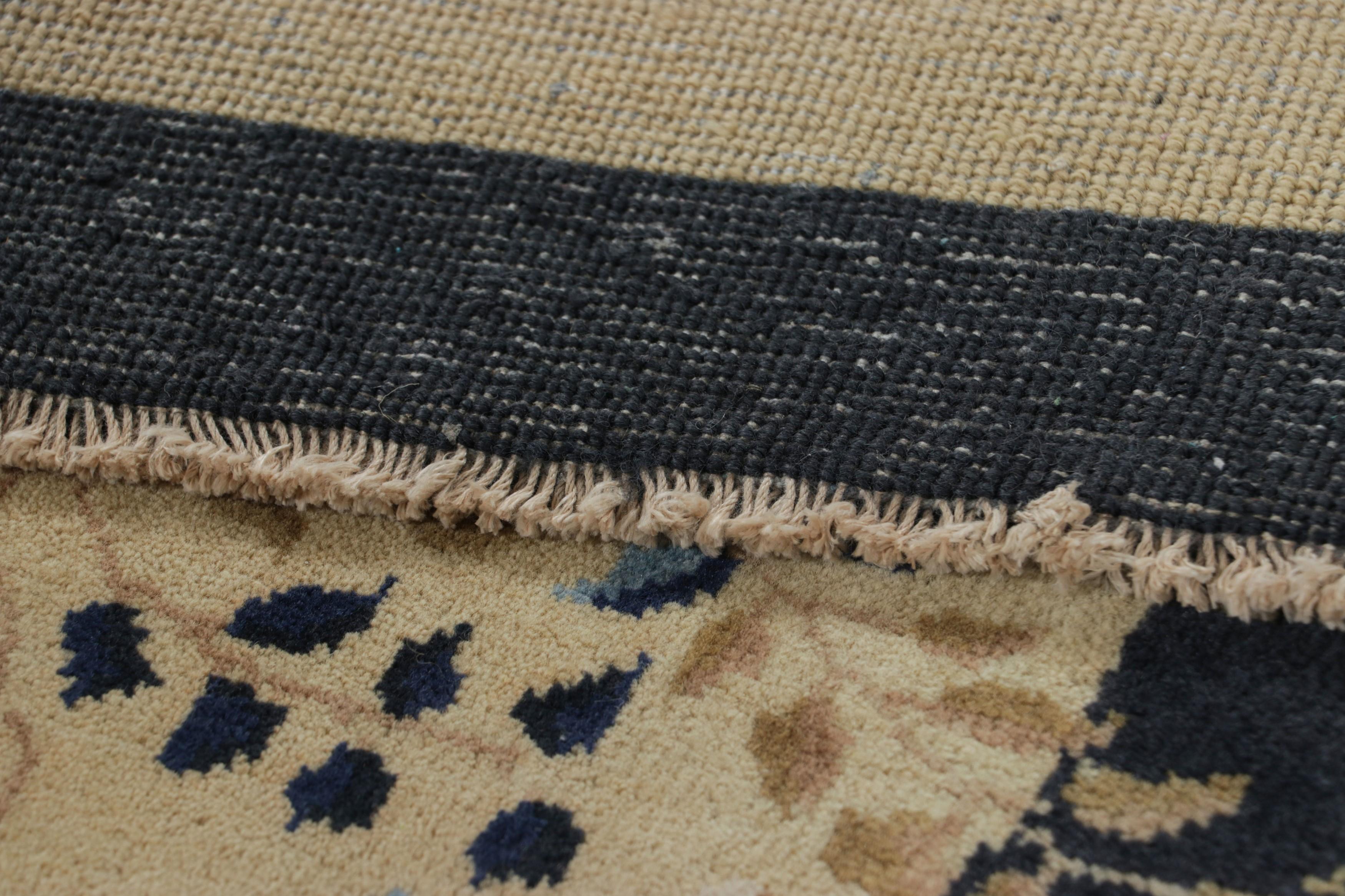 Alfombra china estilo Art Déco Rug & Kilim, blanco crema con estampado floral en Nuevo estado para la venta en Long Island City, NY