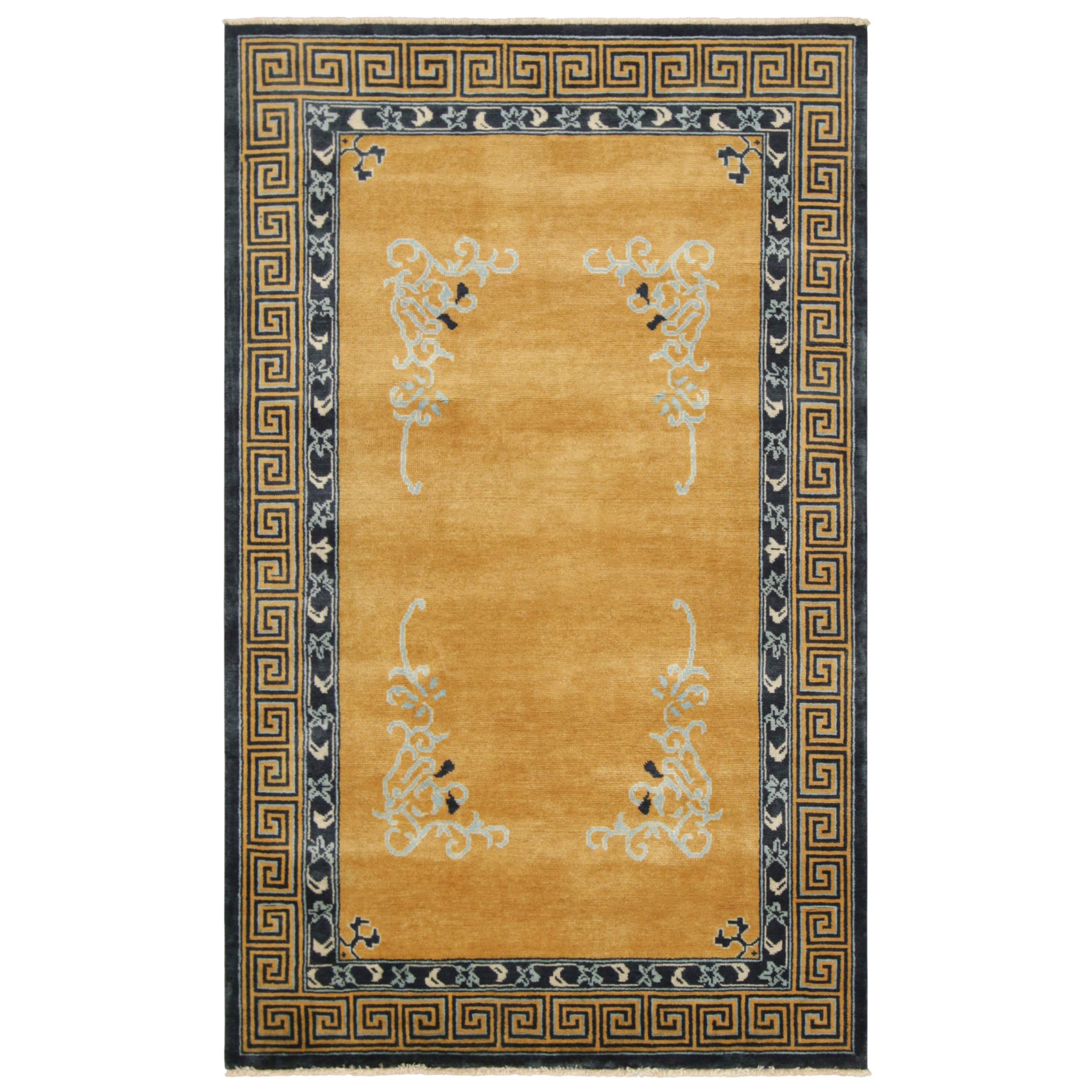Rug & Kilim - Tappeto da corsa cinese in stile Art Deco in oro con motivi floreali