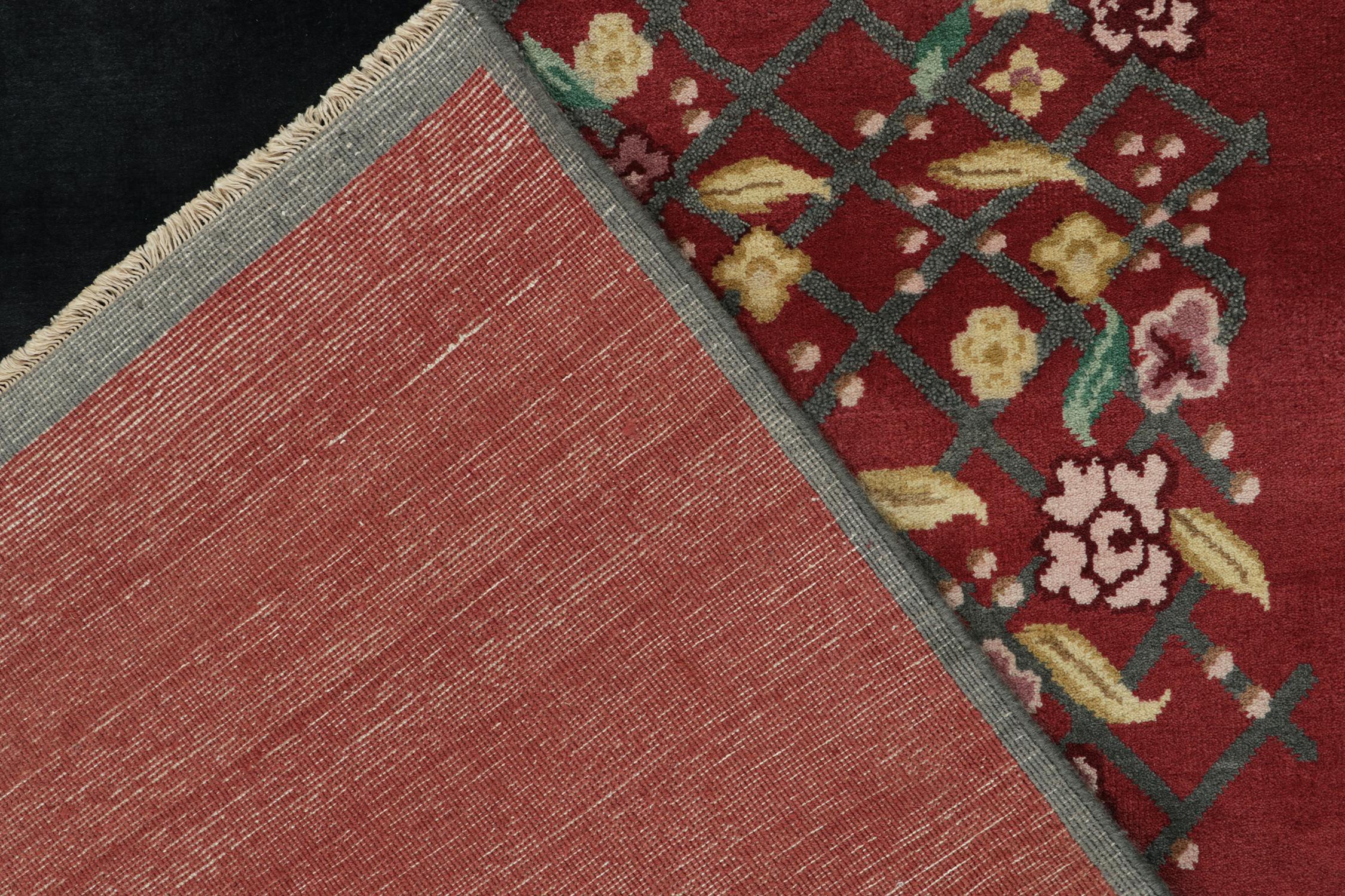 Alfombra de estilo decó chino de Rug & Kilim en negro y flores de colores en Bueno estado para la venta en Long Island City, NY