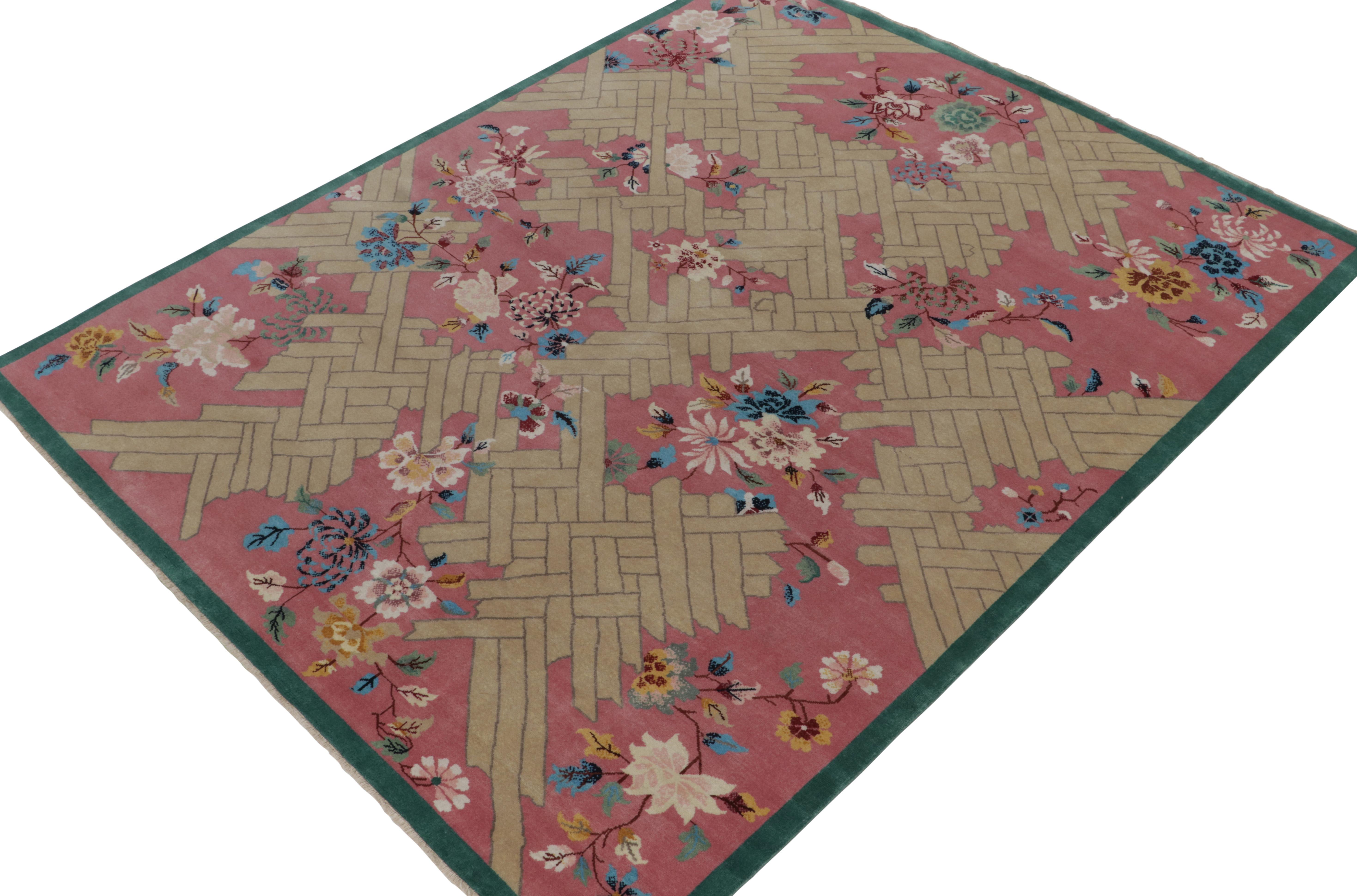 Noué à la main en laine, ce tapis 8x10 est une ode aux styles déco chinois. Il fait partie de la nouvelle Collection Deco de Rug & Kilim. 

A propos du Design/One : Cette pièce reprend l'un des mariages les plus atypiques de géométrie et de motifs