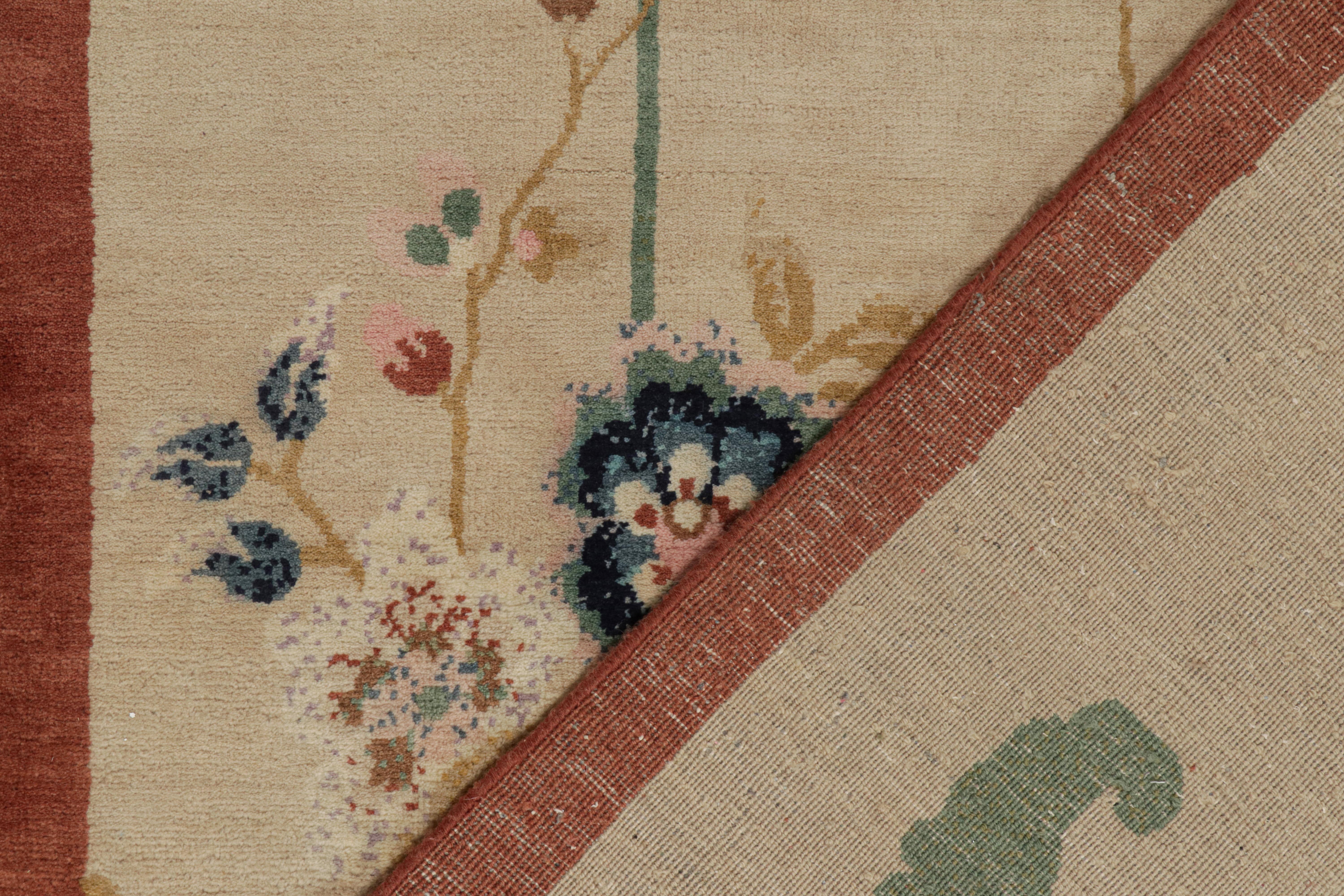 Laine Rug & Kilim's Chinese Style Art Deco rug in Beige with Colorful Florals (tapis de style chinois Art déco avec des fleurs colorées) en vente