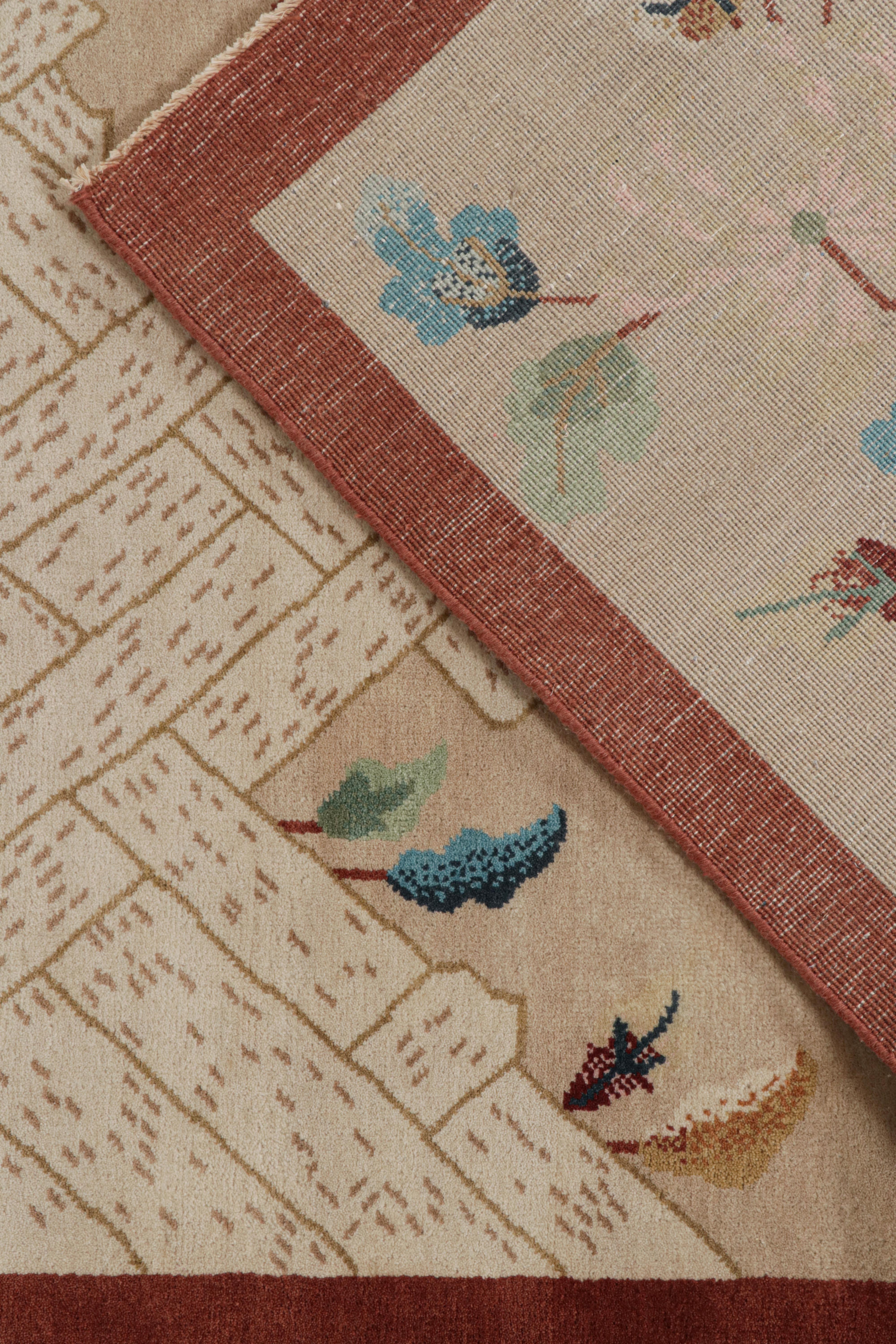 Rug & Kilim's Chinese Style Art Deco Teppich in Beige mit bunten Blumen (21. Jahrhundert und zeitgenössisch) im Angebot