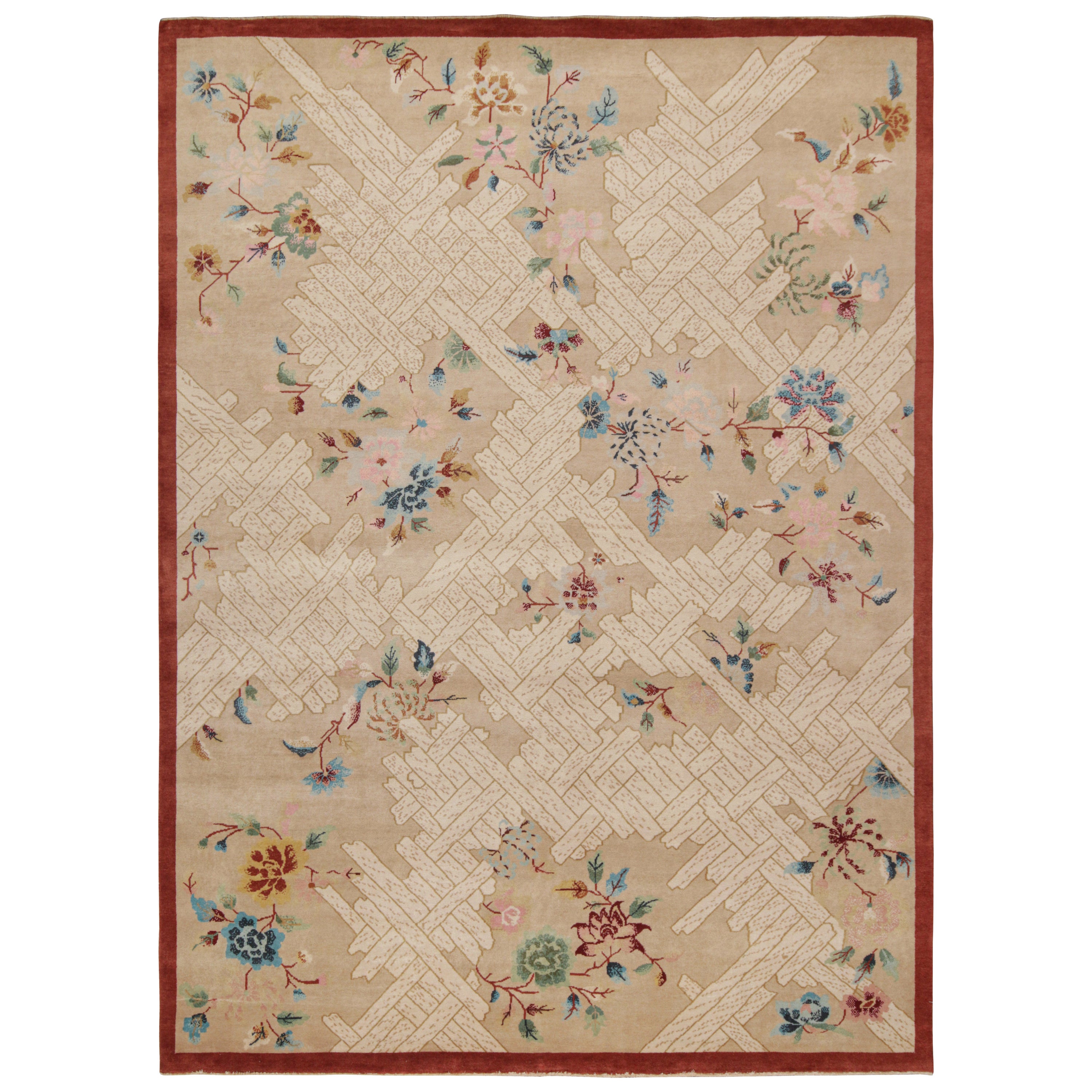 Tappeto Rug & Kilim in stile Art Deco cinese in beige con fiori colorati