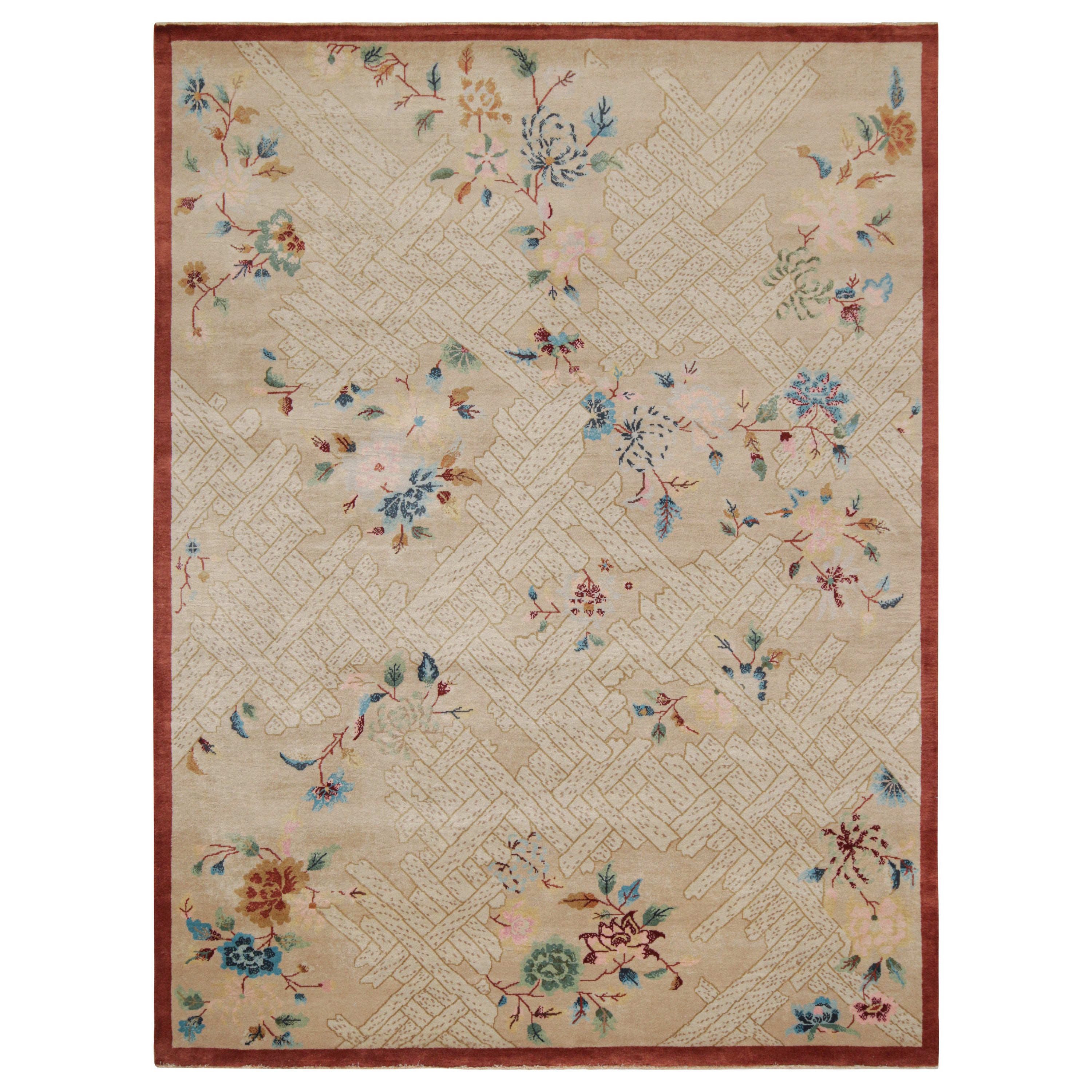 Tappeto Rug & Kilim in stile Art Deco cinese in beige con fiori colorati