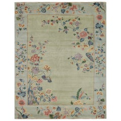 Tappeto Rug & Kilim in stile cinese Art Deco in verde e blu con fiori colorati