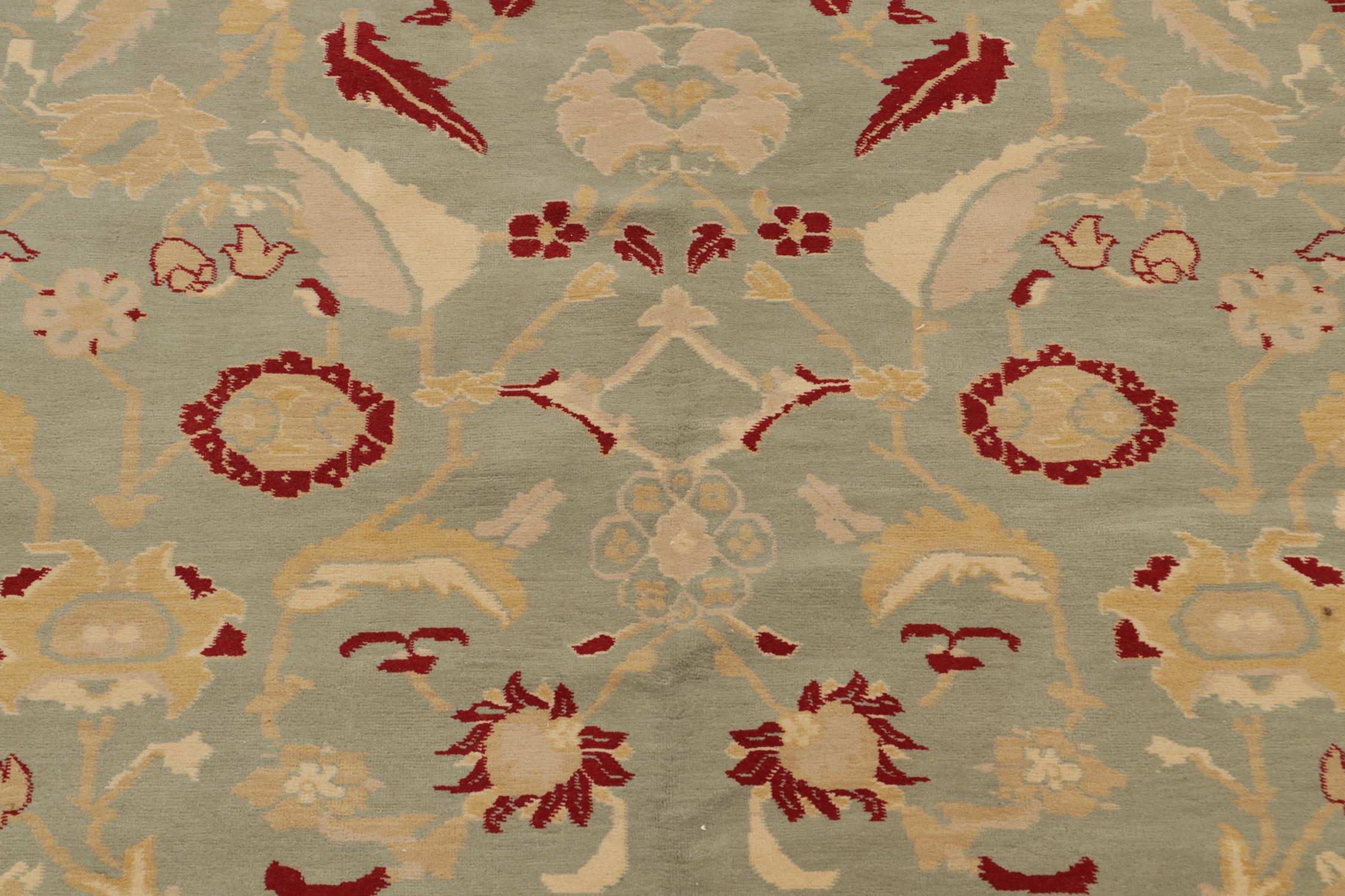 XXIe siècle et contemporain Rug & Kilim's Classic Agra style rug in Blue with Red and Gold Floral Patterns (tapis classique de style Agra en bleu avec des motifs floraux rouges et dorés) en vente