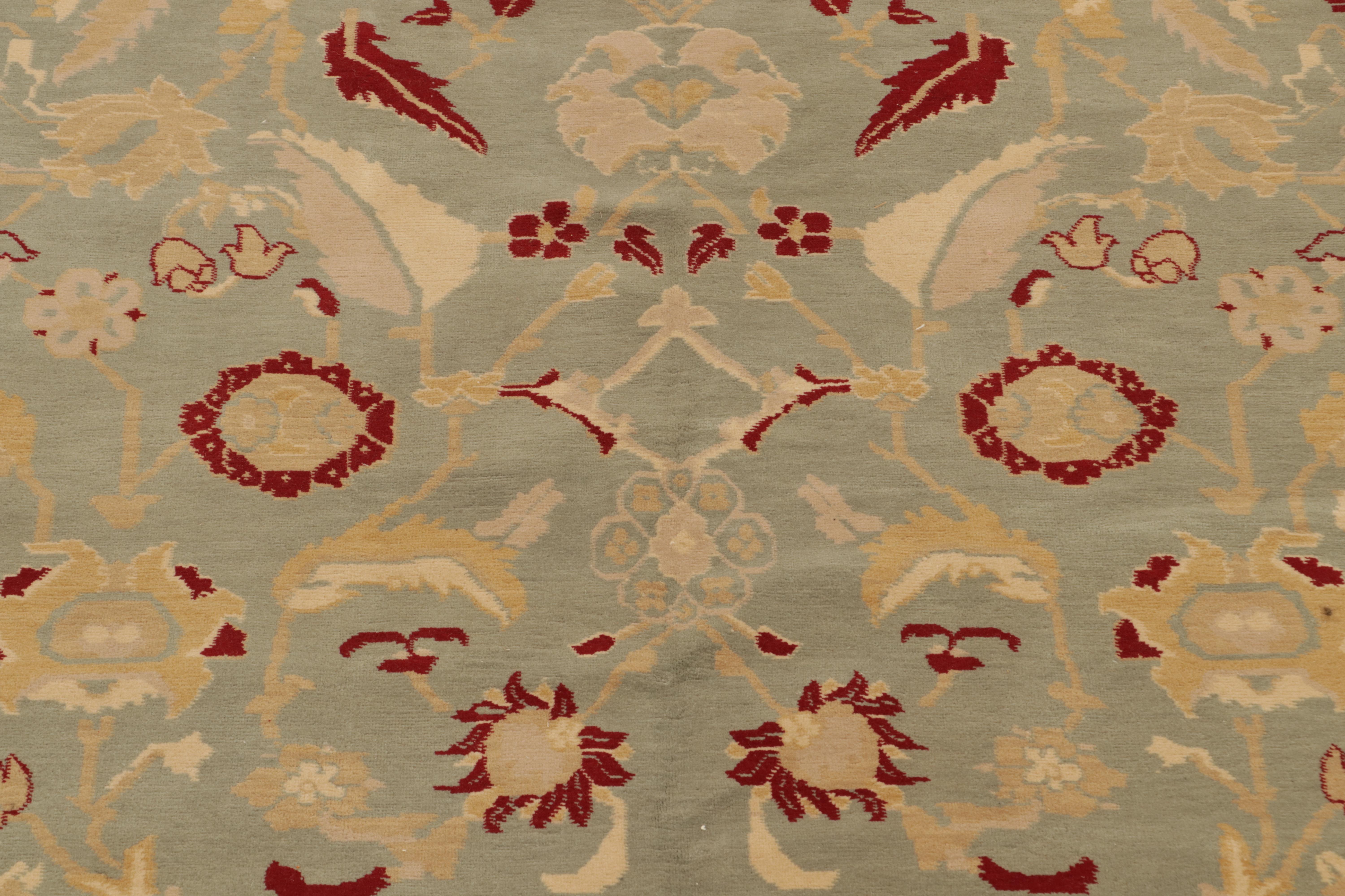 Rug & Kilim's Classic Agra Stil Teppich in Blau mit roten und goldenen Blumenmustern im Zustand „Neu“ im Angebot in Long Island City, NY