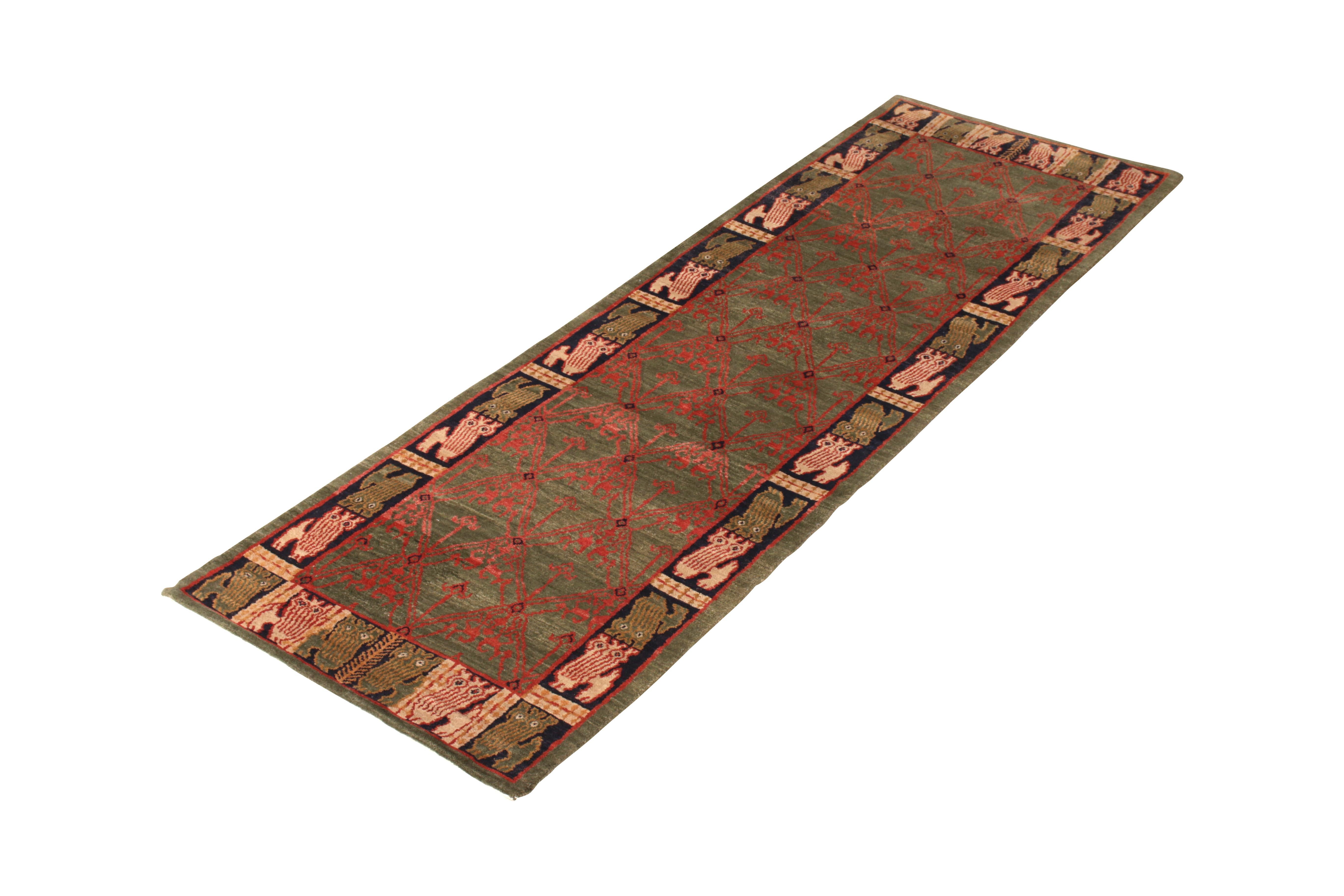 Annodato a mano in lana proveniente da uno dei nostri più rinomati telai partner di lunga data in Nepal, questa aggiunta alla collezione europea di Rug & Kilim recupera la sensibilità dei modelli di tappeti spagnoli di ispirazione affettuosamente
