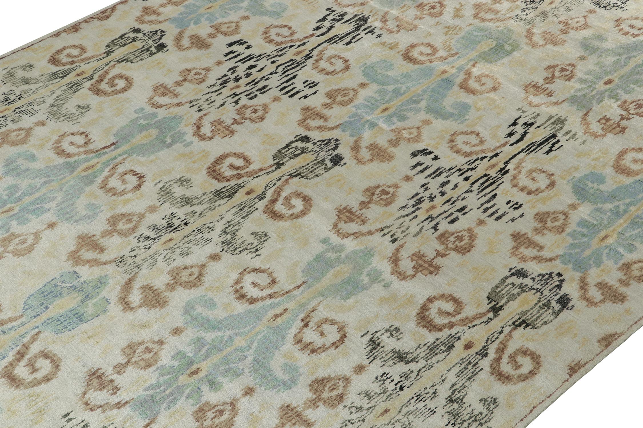 Annodato a mano Rug & Kilim è un tappeto classico in stile Ikats con motivi blu, beige, marroni e neri. in vendita