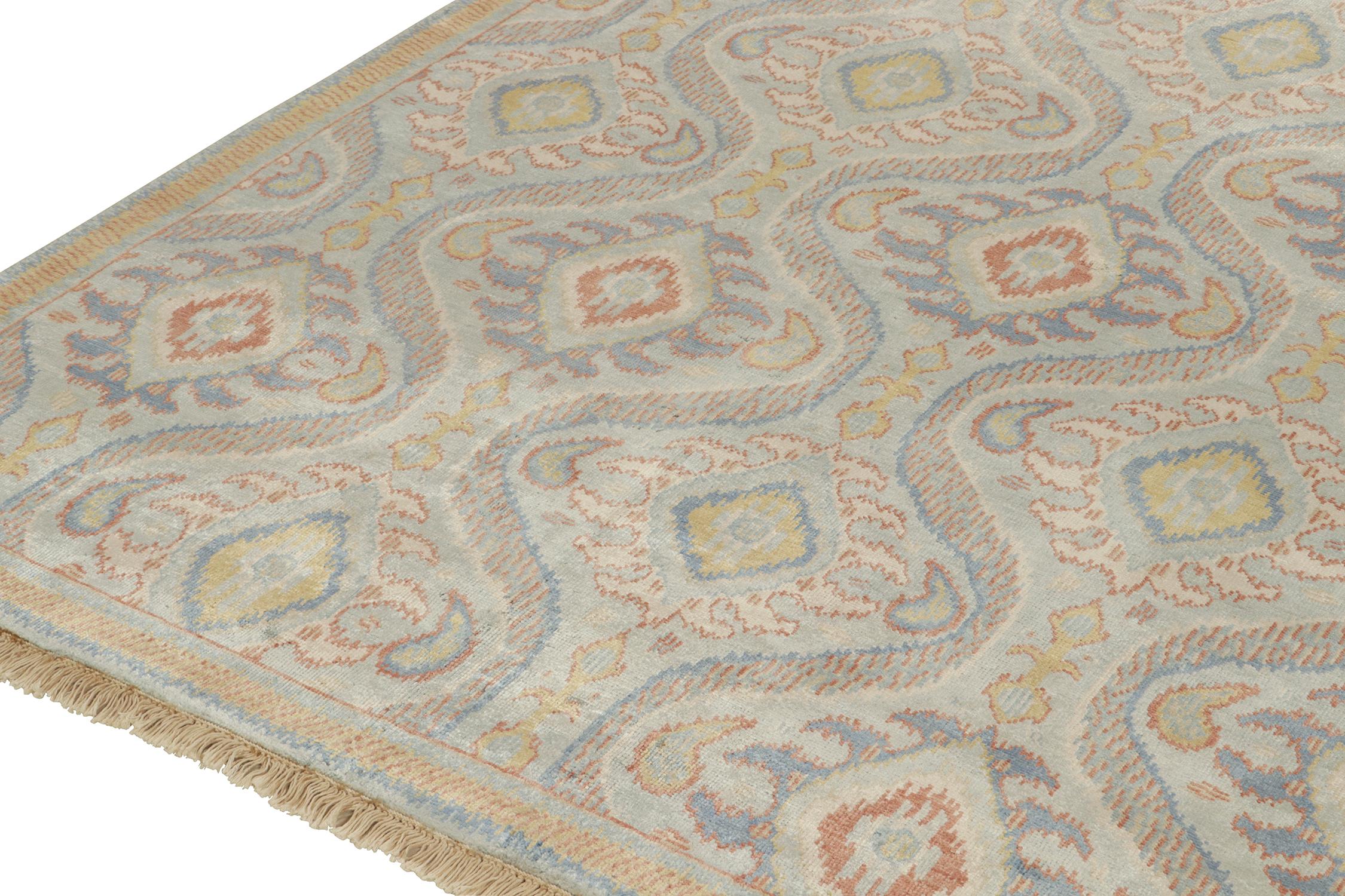 Rug & Kilim: tappeto classico in stile Ikats con motivi blu, oro e rosso ruggine In condizioni Nuovo in vendita a Long Island City, NY