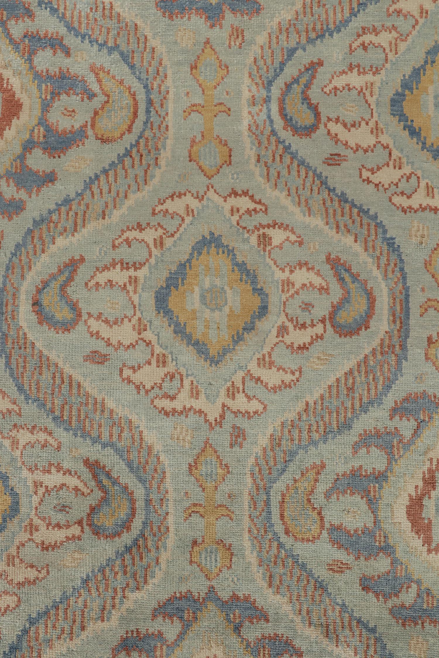 XXI secolo e contemporaneo Rug & Kilim: tappeto classico in stile Ikats con motivi blu, oro e rosso ruggine in vendita