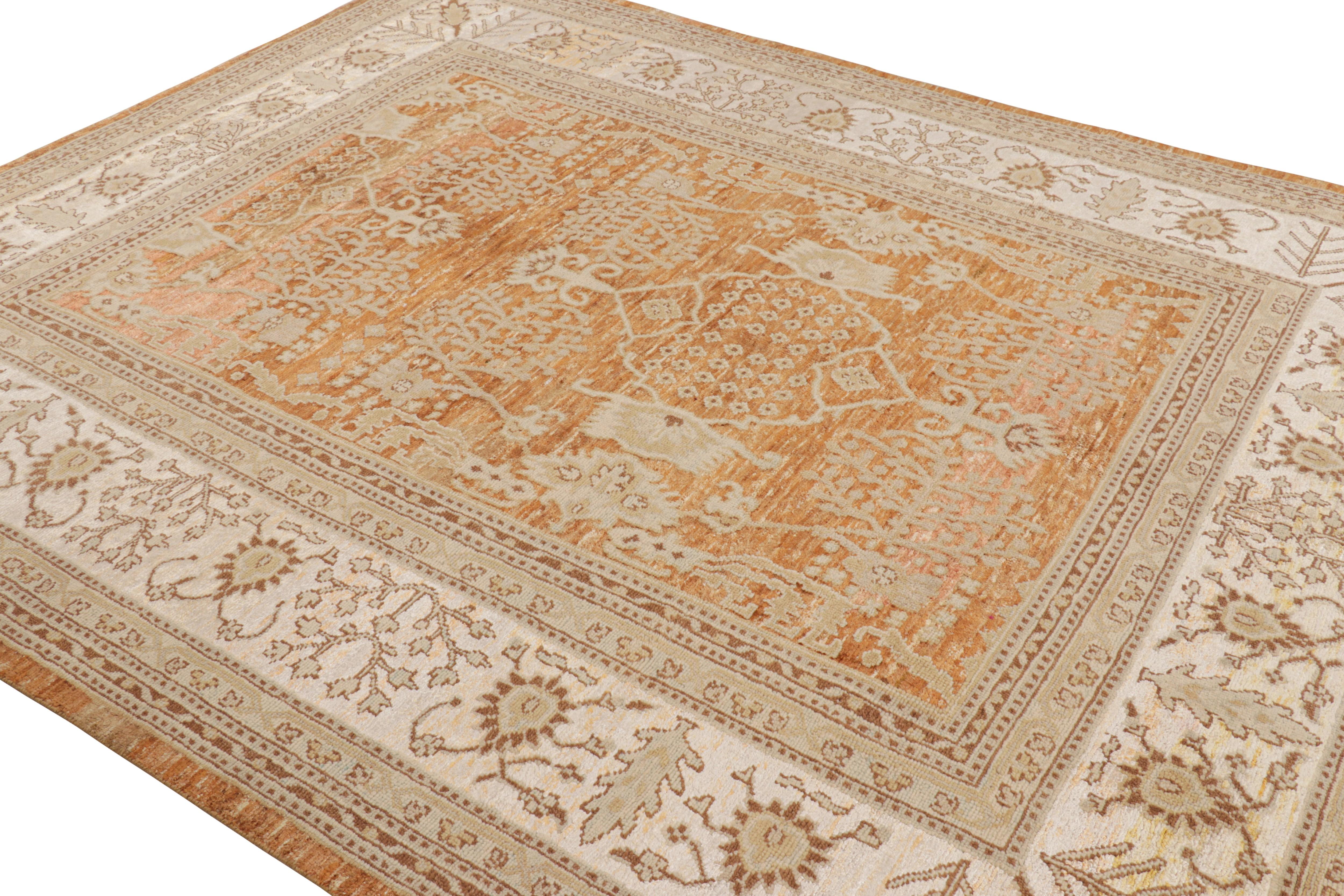 Alfombra de estilo clásico Oushak de Rug & Kilim con estampado floral beige-marrón en Nuevo estado para la venta en Long Island City, NY