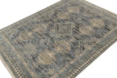 Rug & Kilim's Classic Teppich im persischen Stil mit blauem, beigem und silbergrauem Muster