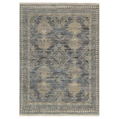 Tappeto classico in stile persiano di Rug & Kilim con motivi blu, beige e grigio-argento