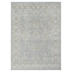 Tapis & Kilims - Tapis personnalisé de style classique en gris sur toute sa surface et à motif floral bleu