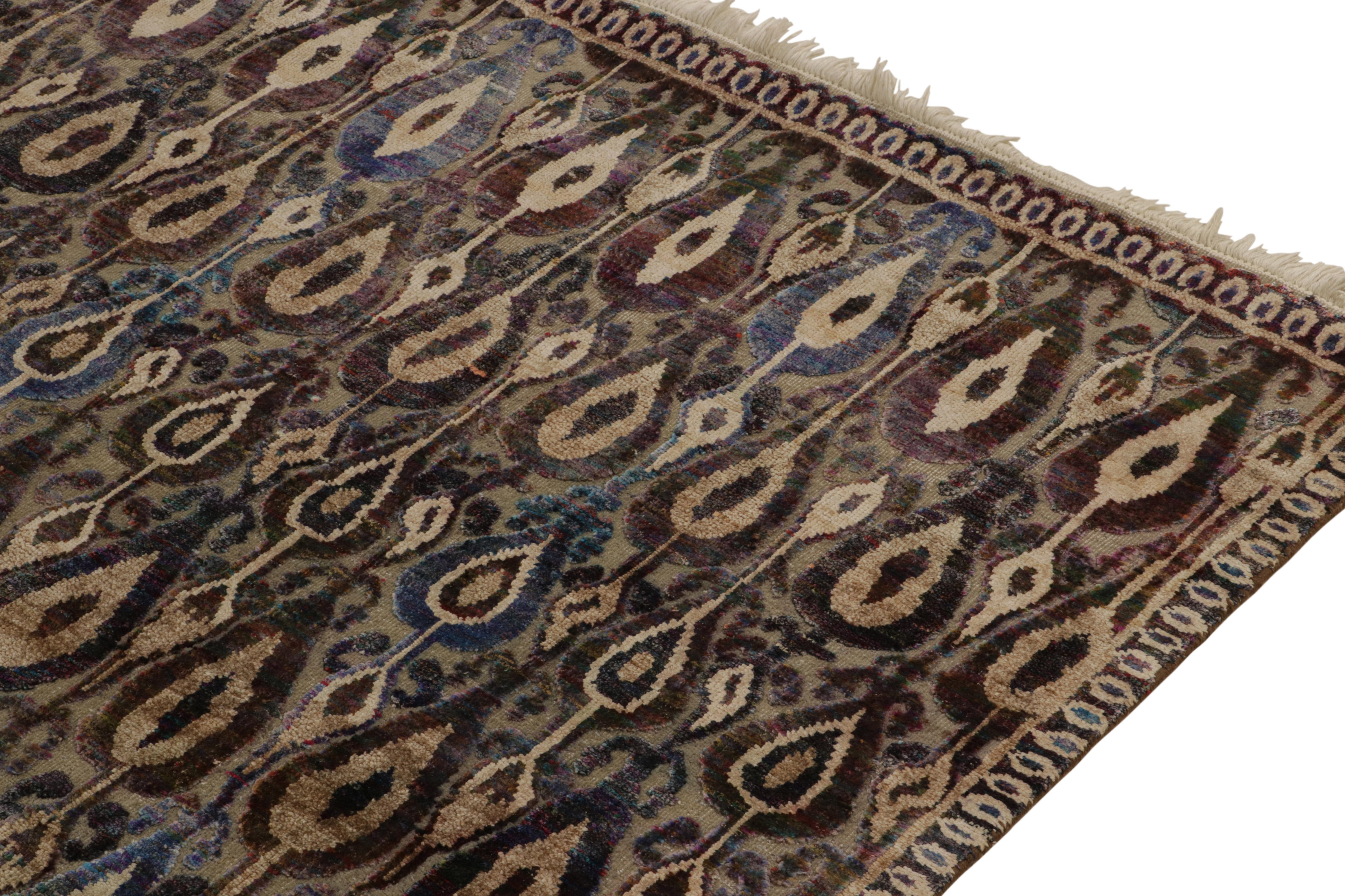 Annodato a mano Tappeto Rug & Kilim in stile classico con motivi Ikats beige-marrone, rosso e blu in vendita