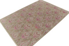 Teppich im klassischen Stil von Teppich & Kilims in Beige mit rosa und hellblauen Blumenmustern