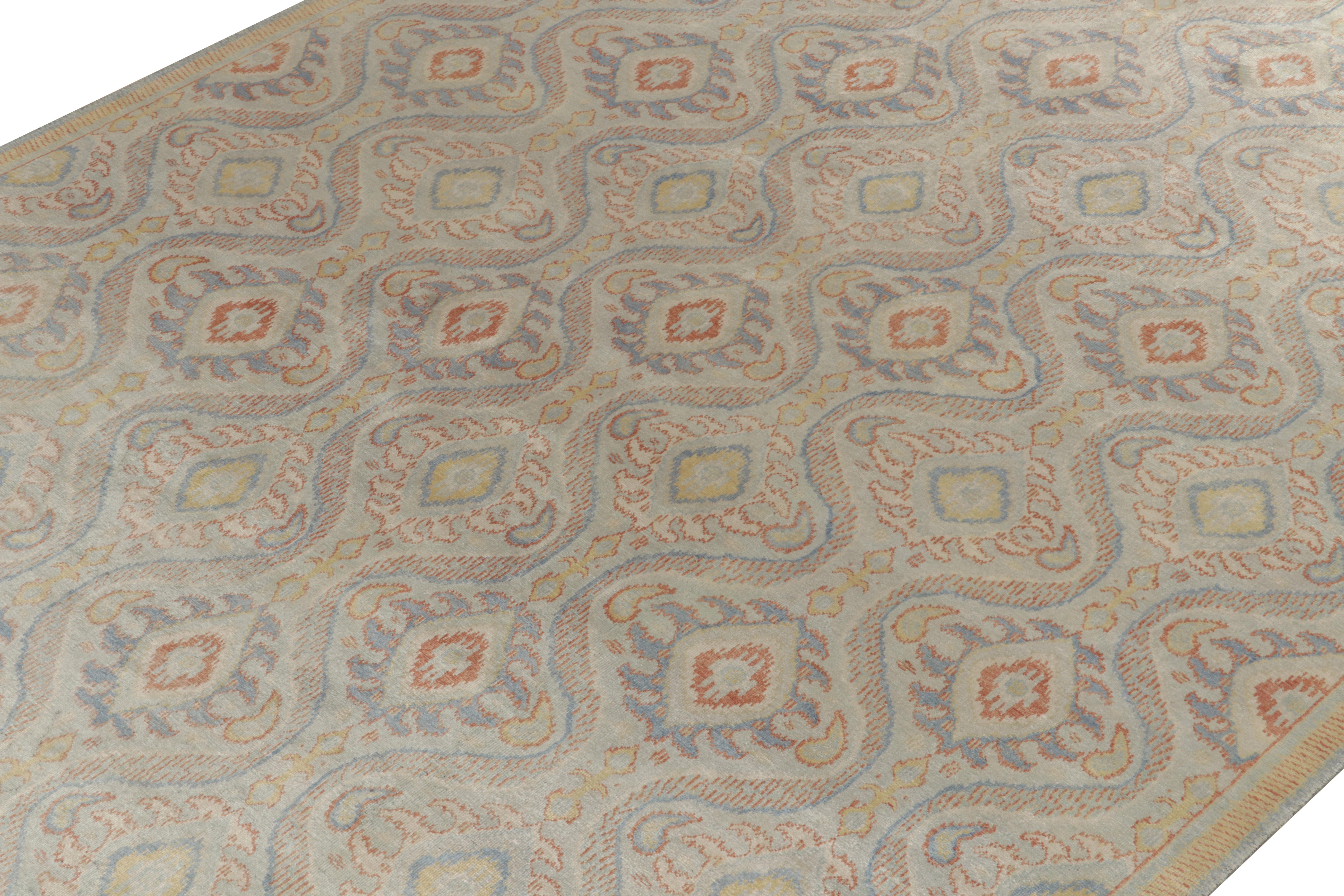 Annodato a mano Tappeto Rug & Kilim in stile classico con motivi Ikats blu, rossi e dorati in vendita