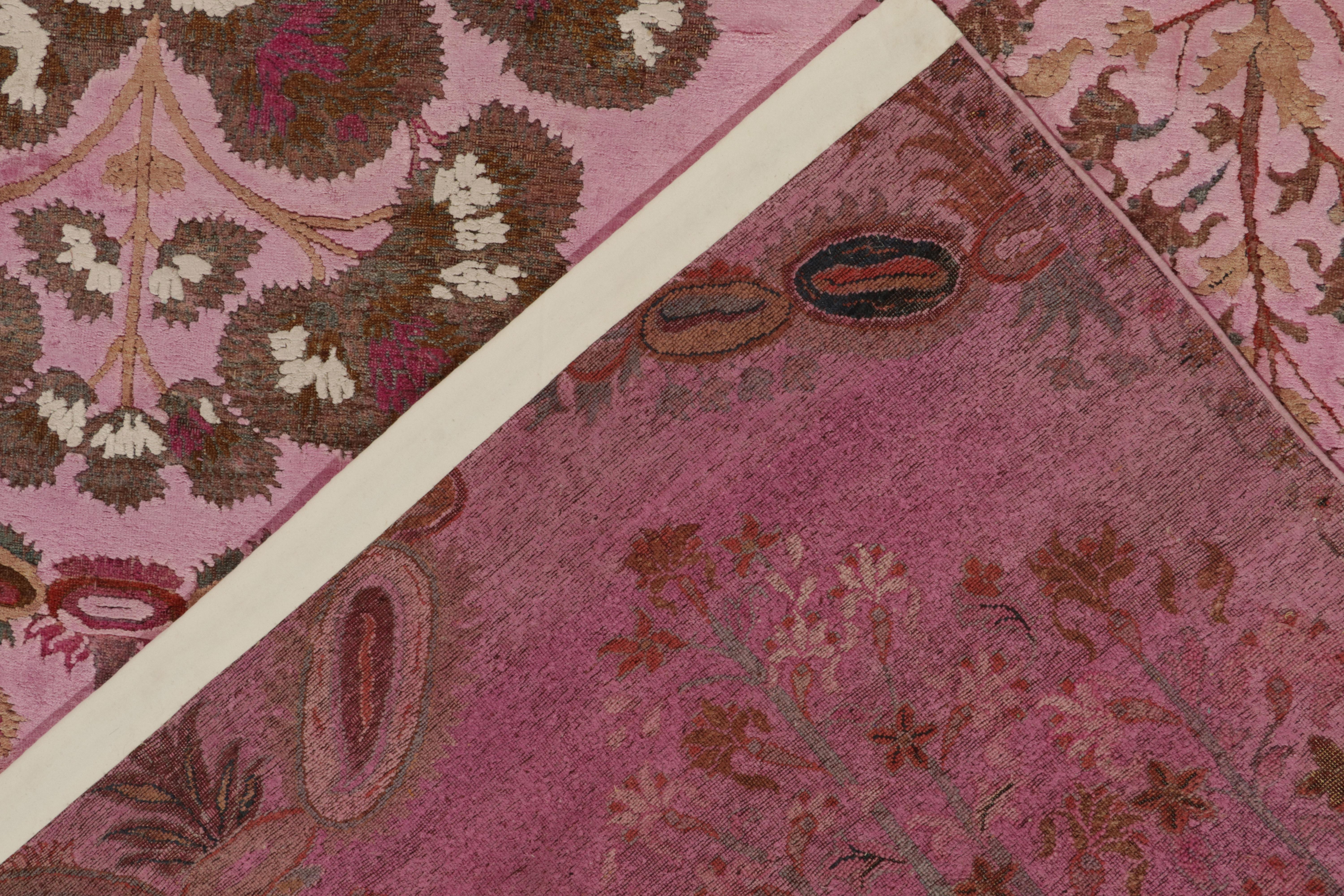 Teppich & Kilims im klassischen Stil in Rosa & Beige-Braun mit Blumenmuster im Angebot 1