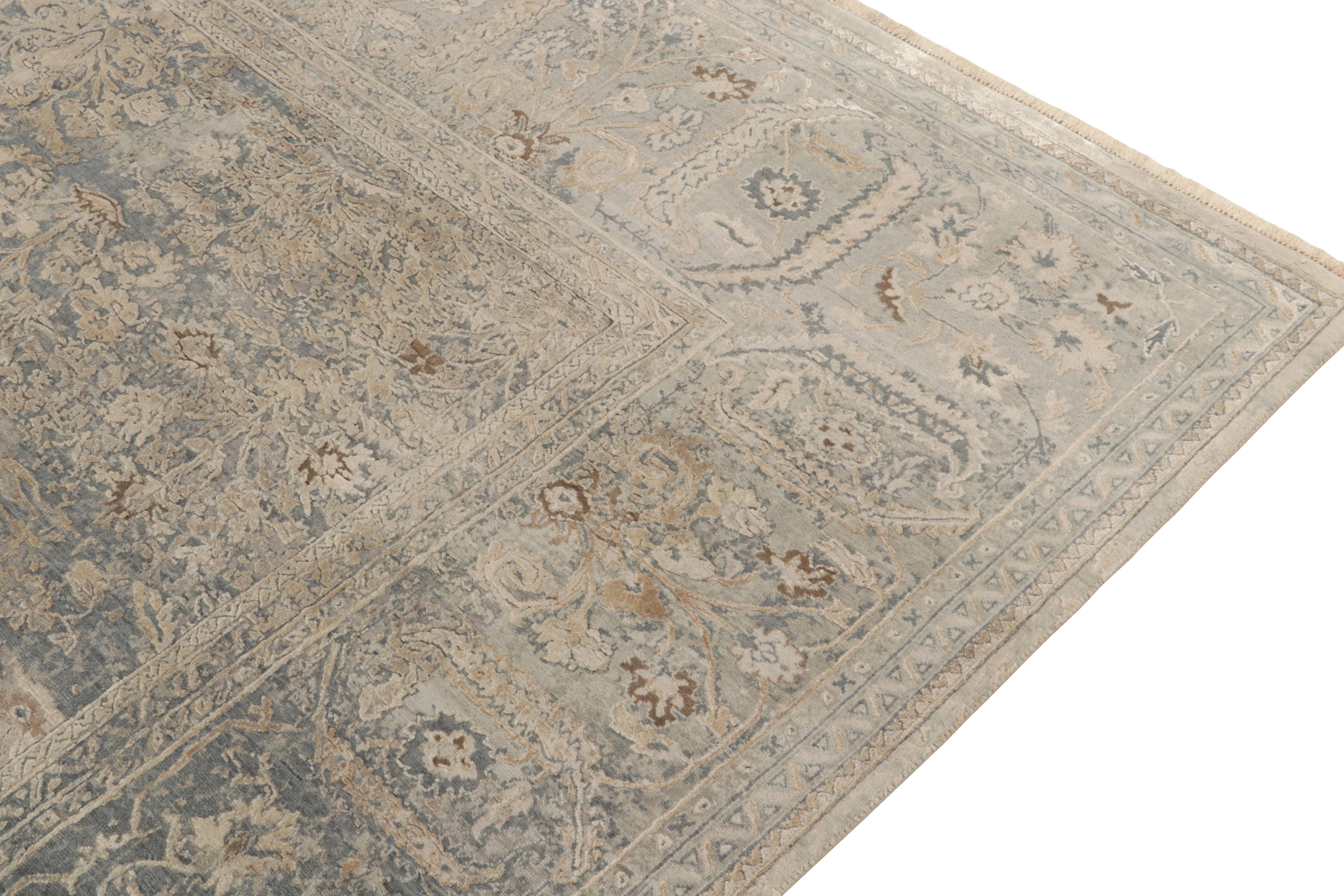 Rug & Kilim’s Classic Style Rug in Silver-Gray, Blue & Beige Floral Pattern In New Condition For Sale In Long Island City, NY