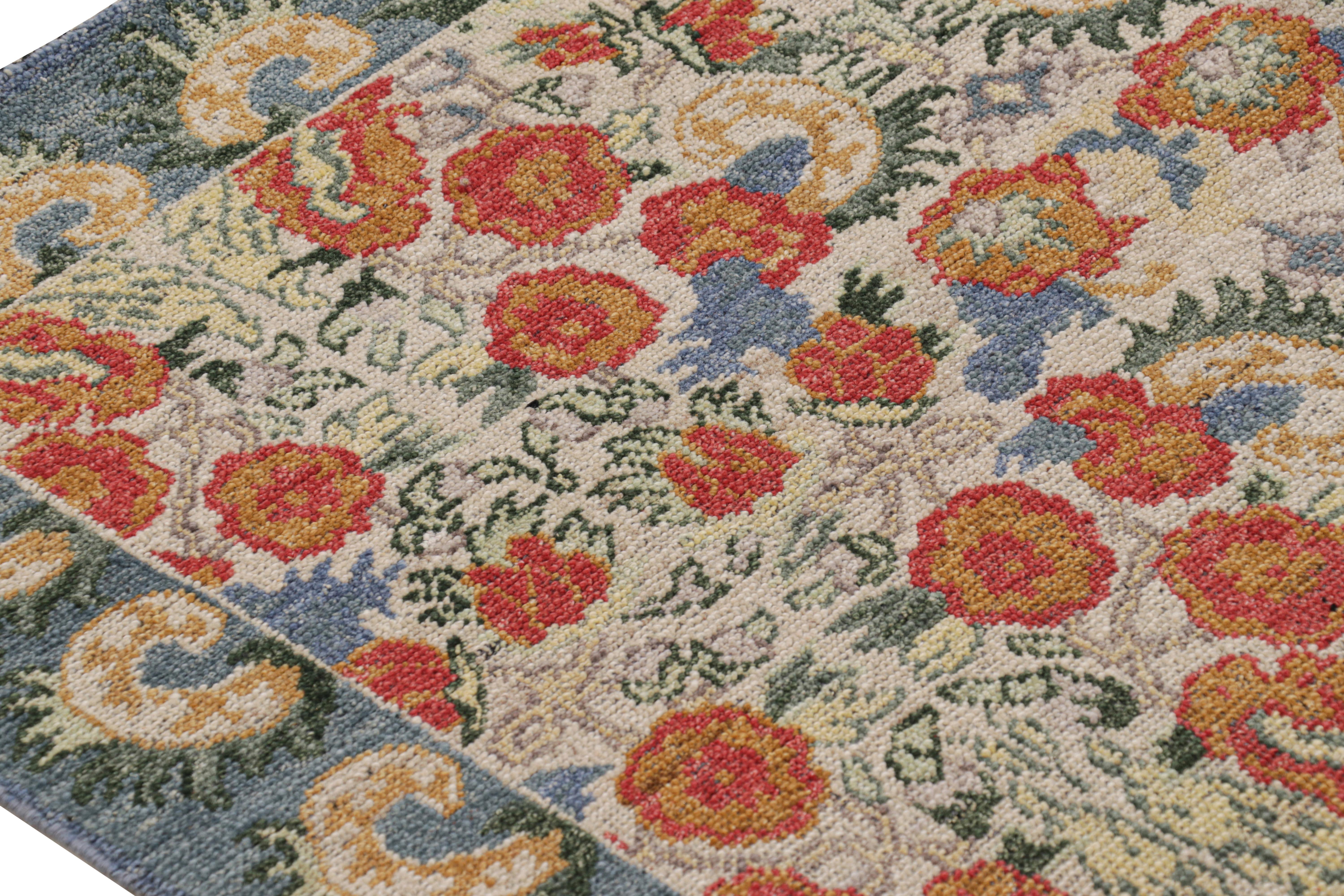 Rug & Kilim's Classic Style Rug in Weiß mit Blumenmustern (Indisch) im Angebot
