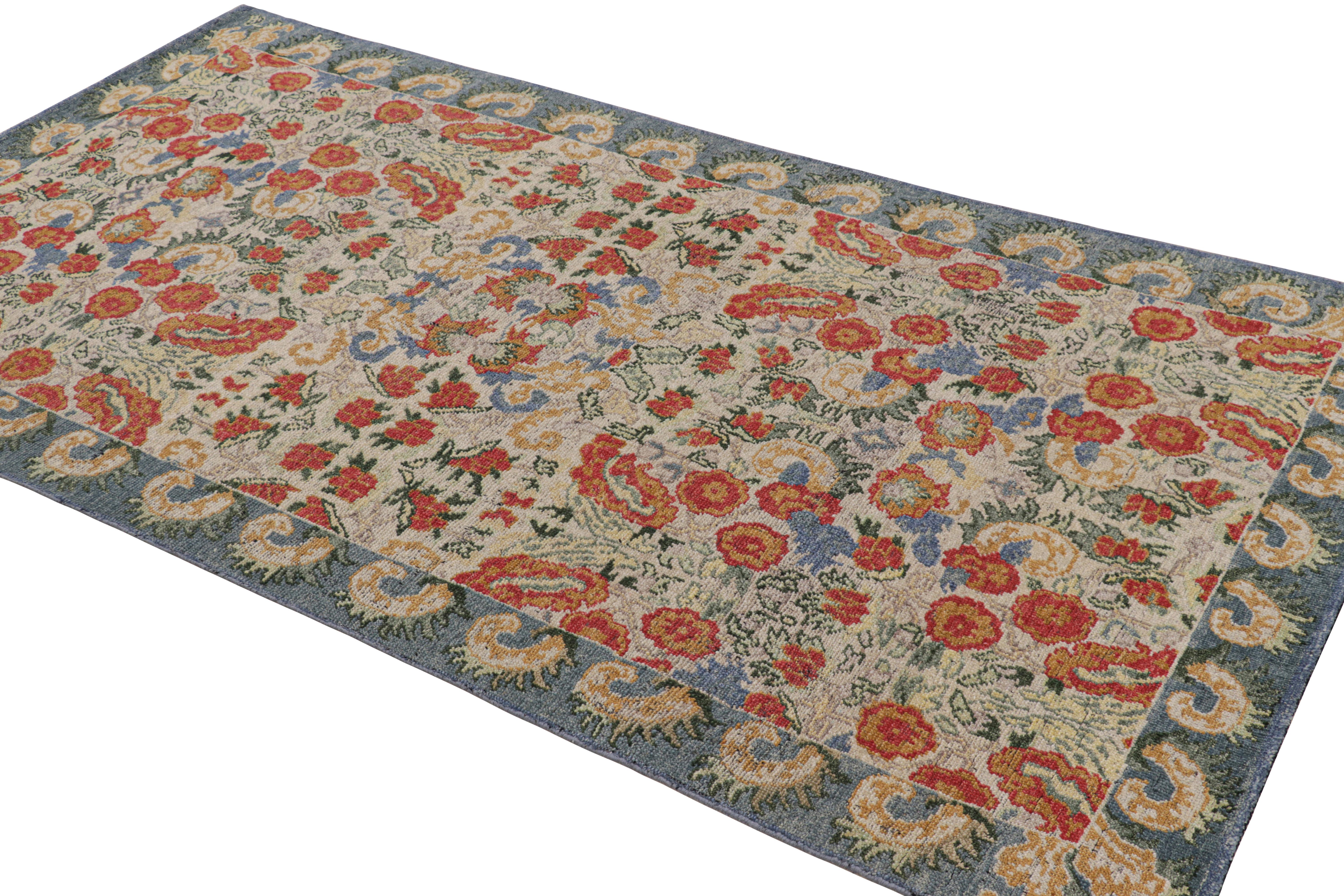 Rug & Kilim's Classic Style Rug in Weiß mit Blumenmustern im Zustand „Neu“ im Angebot in Long Island City, NY