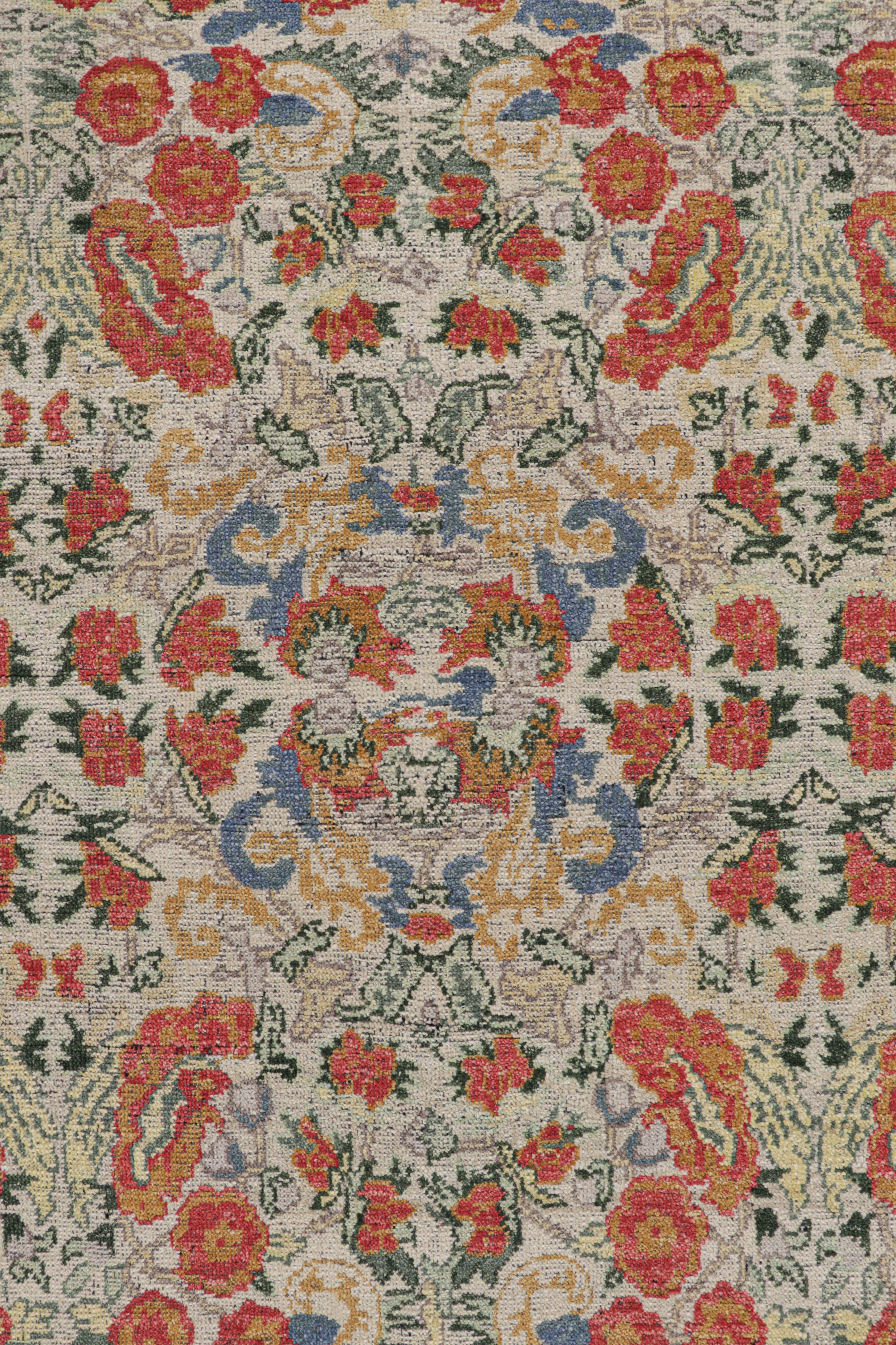 Rug & Kilim's Classic Style Rug in Weiß mit Blumenmustern im Zustand „Neu“ im Angebot in Long Island City, NY