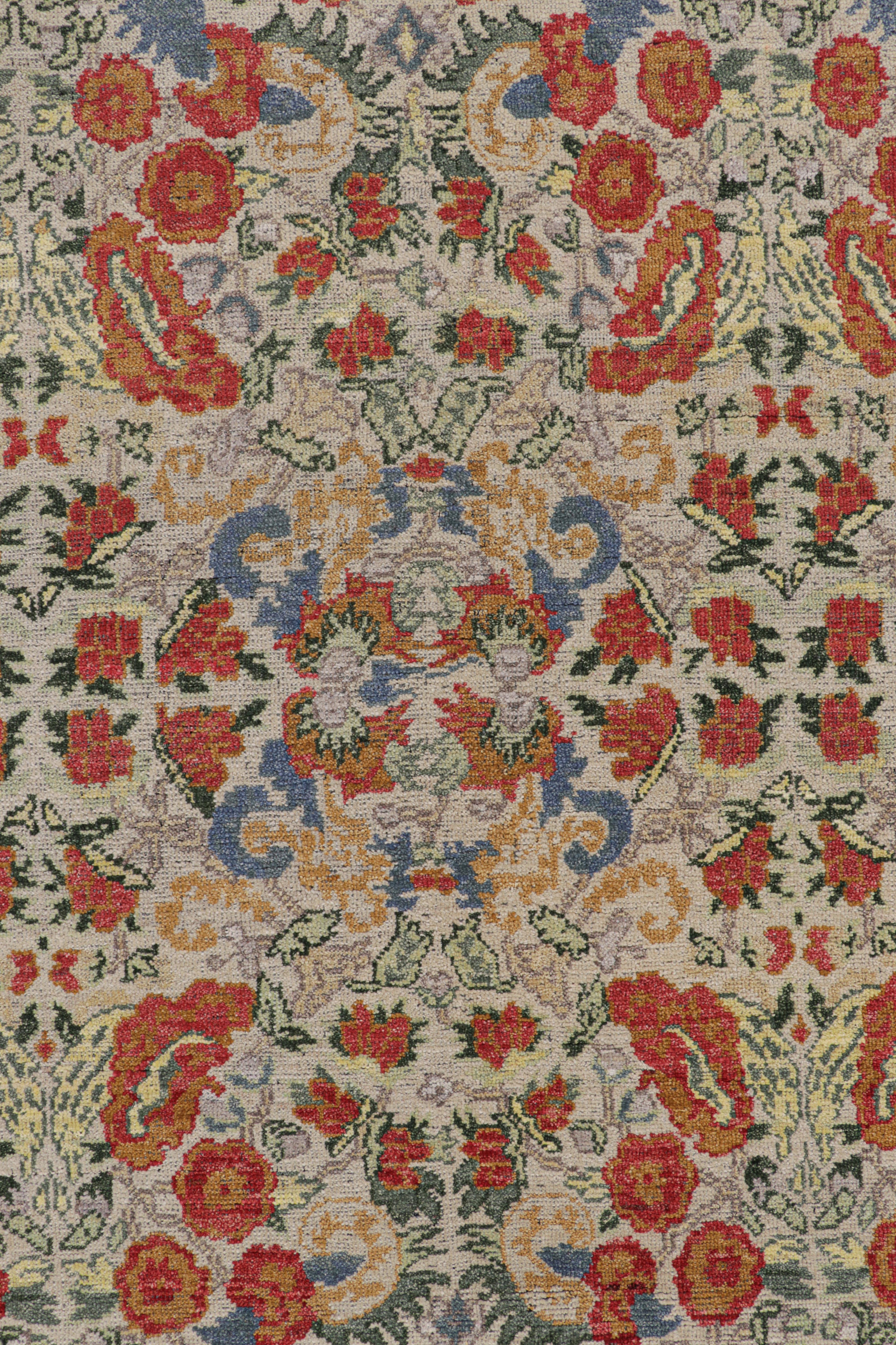 Rug & Kilim's Classic Style Rug in Weiß mit Blumenmustern (21. Jahrhundert und zeitgenössisch) im Angebot
