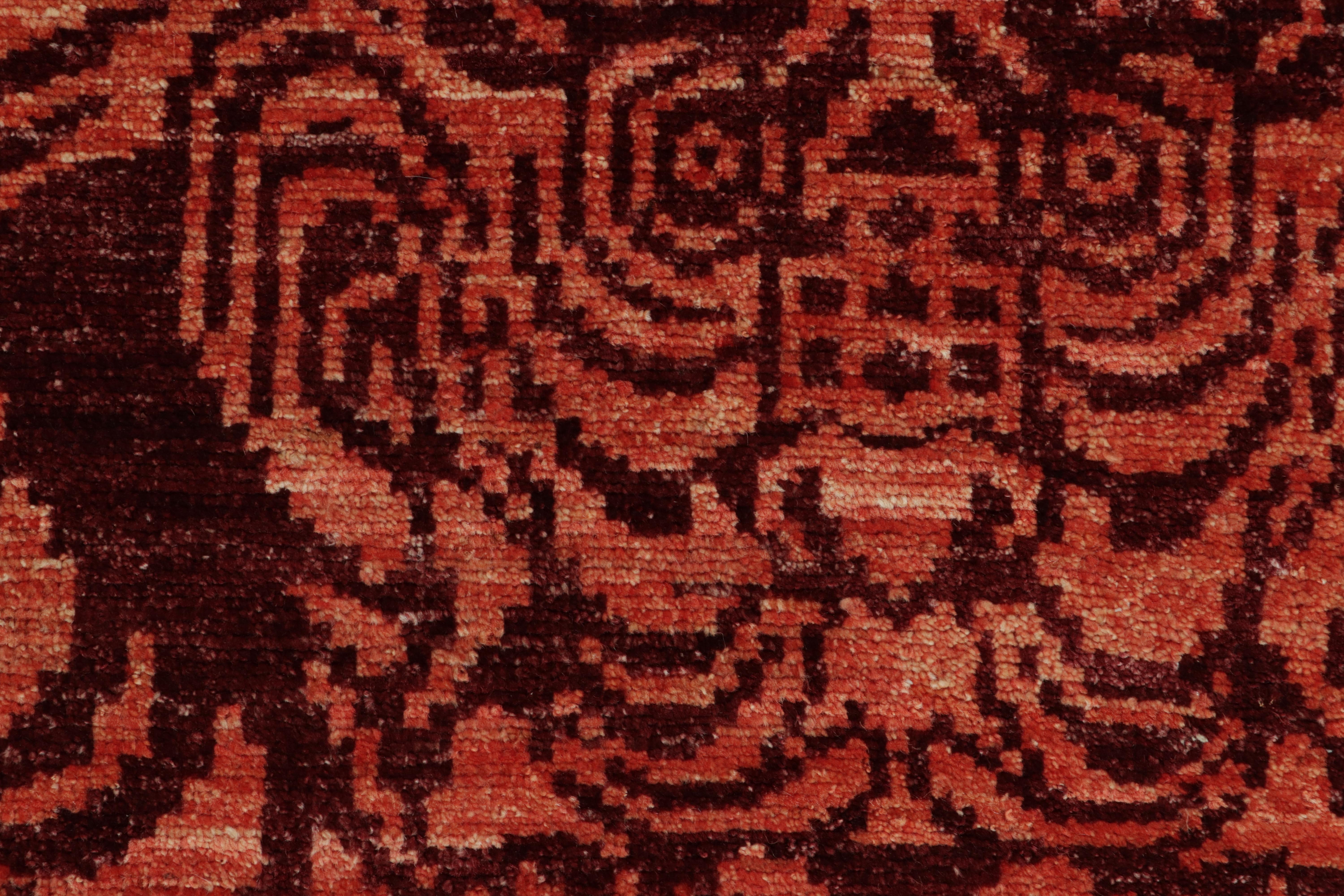 Runner in stile classico di Rug & Kilim in rosso con motivo pittorico a tigre arancione In condizioni Nuovo in vendita a Long Island City, NY