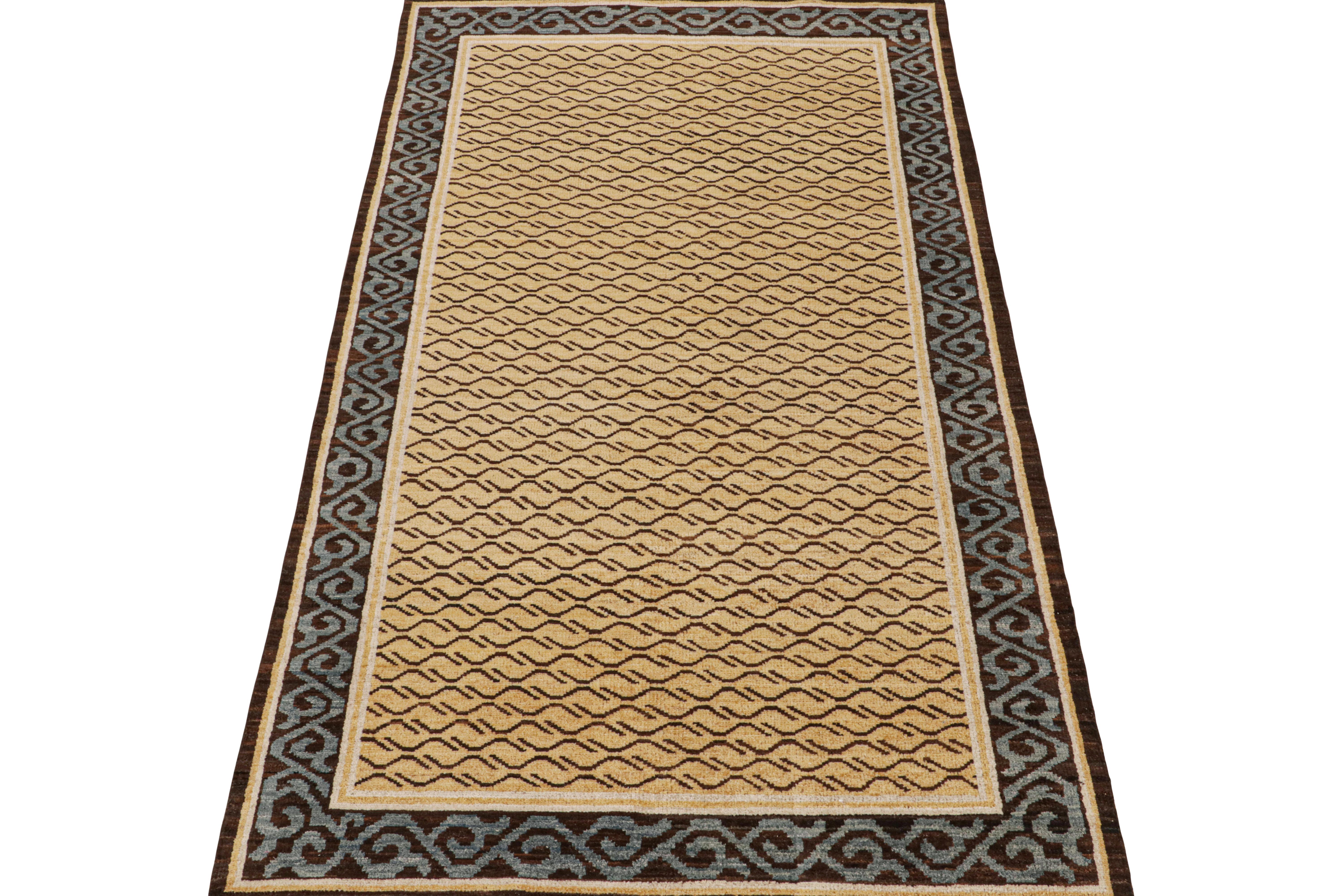 Ce tapis contemporain de 4x8 est un nouvel ajout à la Collection Tigers de Rug & Kilim. Notre collection s'étend sur plusieurs cultures et reprend les styles picturaux emblématiques de l'art populaire et des tapis orientaux faits main. 

Plus loin