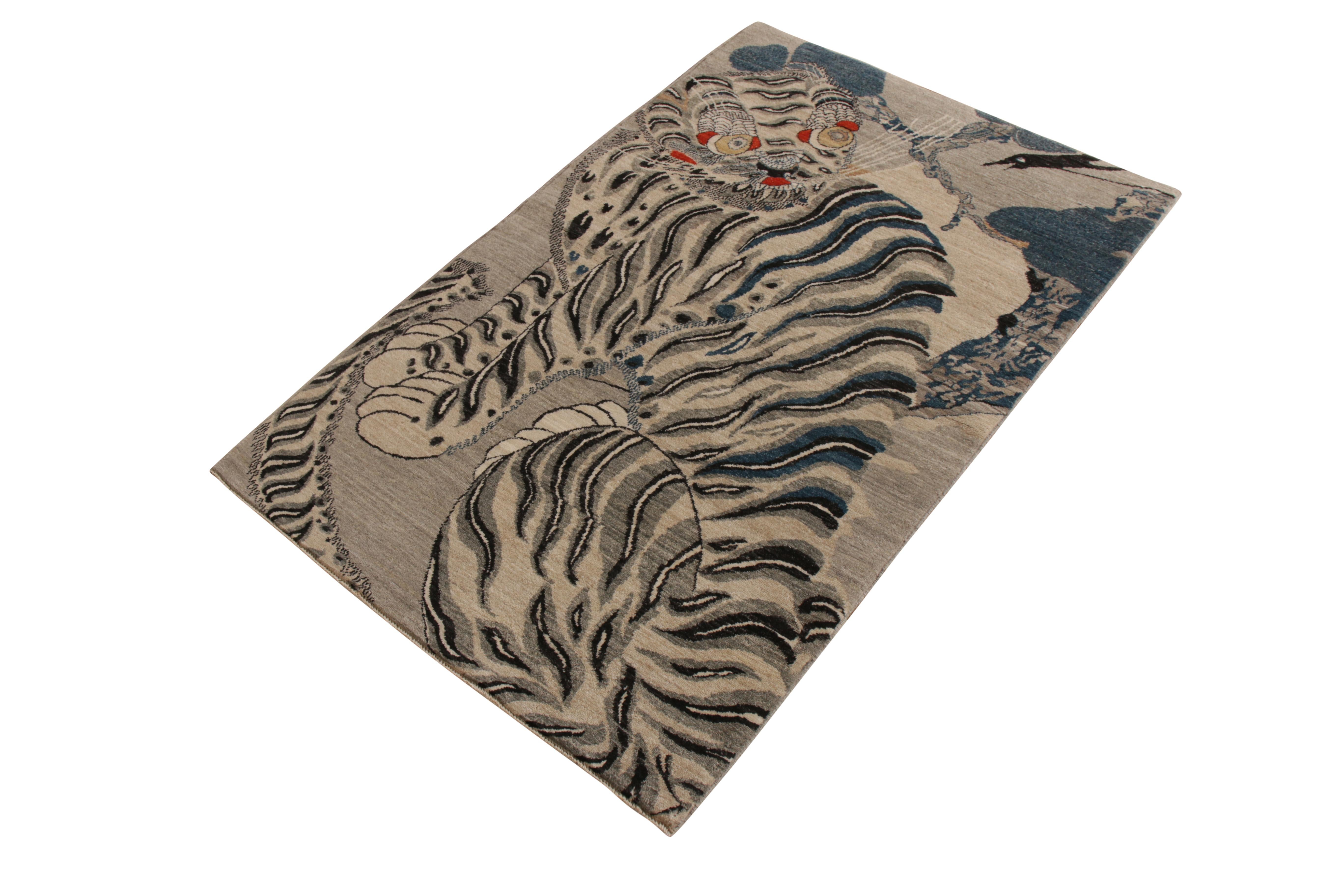 Other Rug & Kilim’s Classic Style Tiger Rug in Gray and Black Pictorial Pattern For Sale