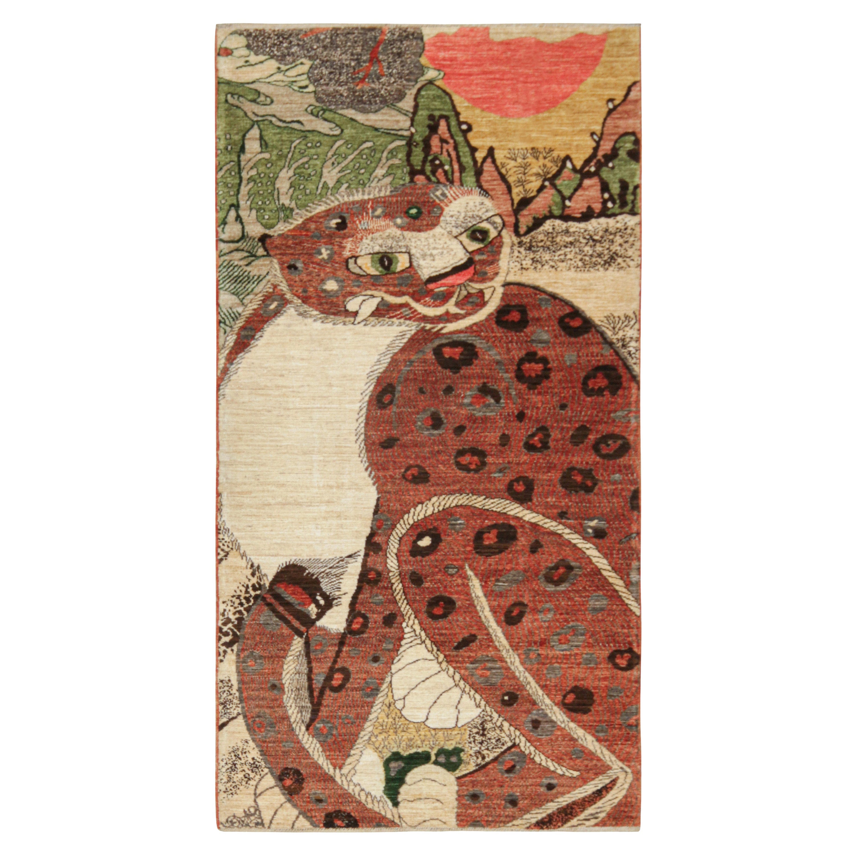 Rug & Kilim: Tappeto tigrato in stile classico con immagini policrome in vendita