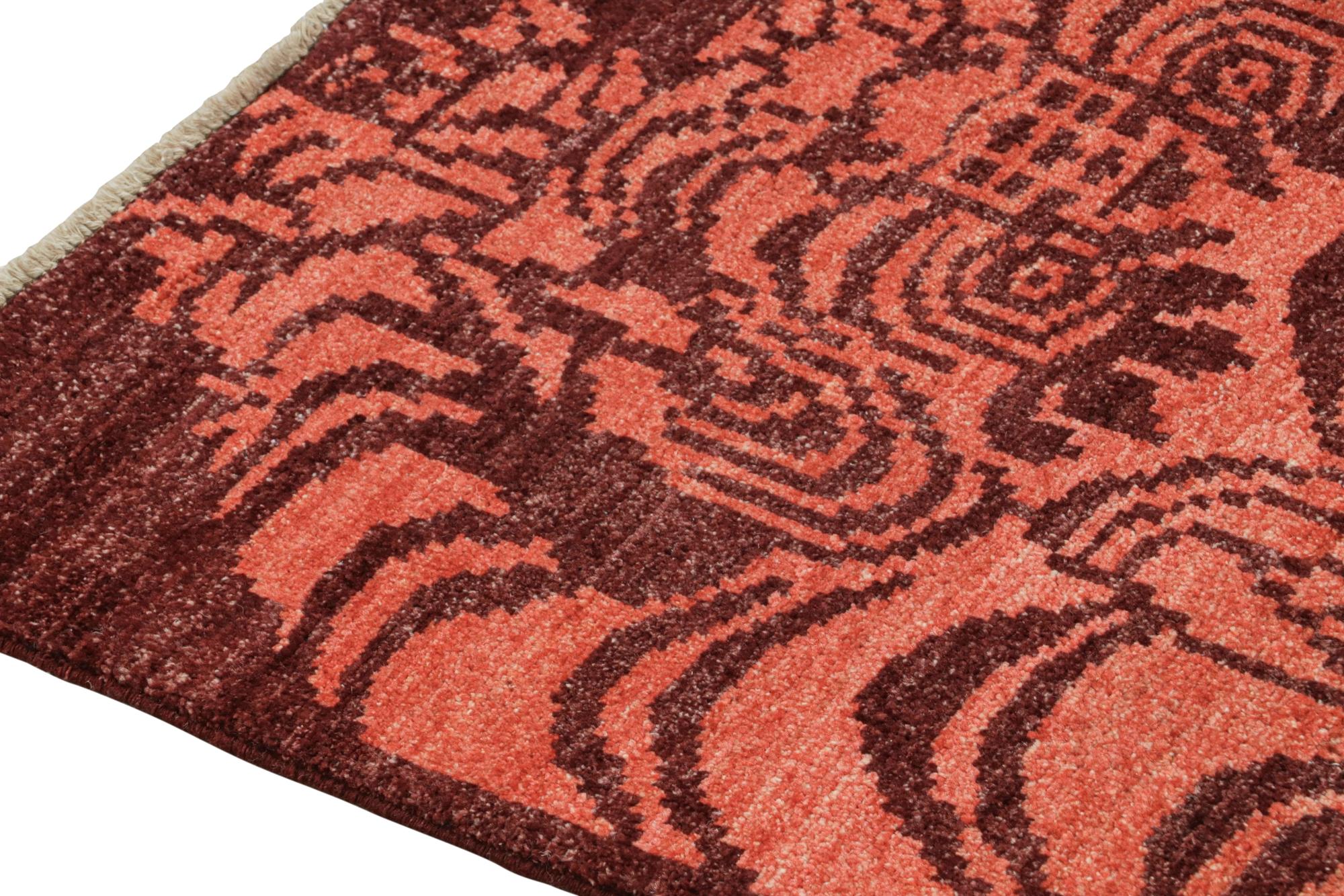 Tapis & Kilim's Classic Style Tiger Runner in Orange and Red Pictorial (en anglais) Neuf - En vente à Long Island City, NY