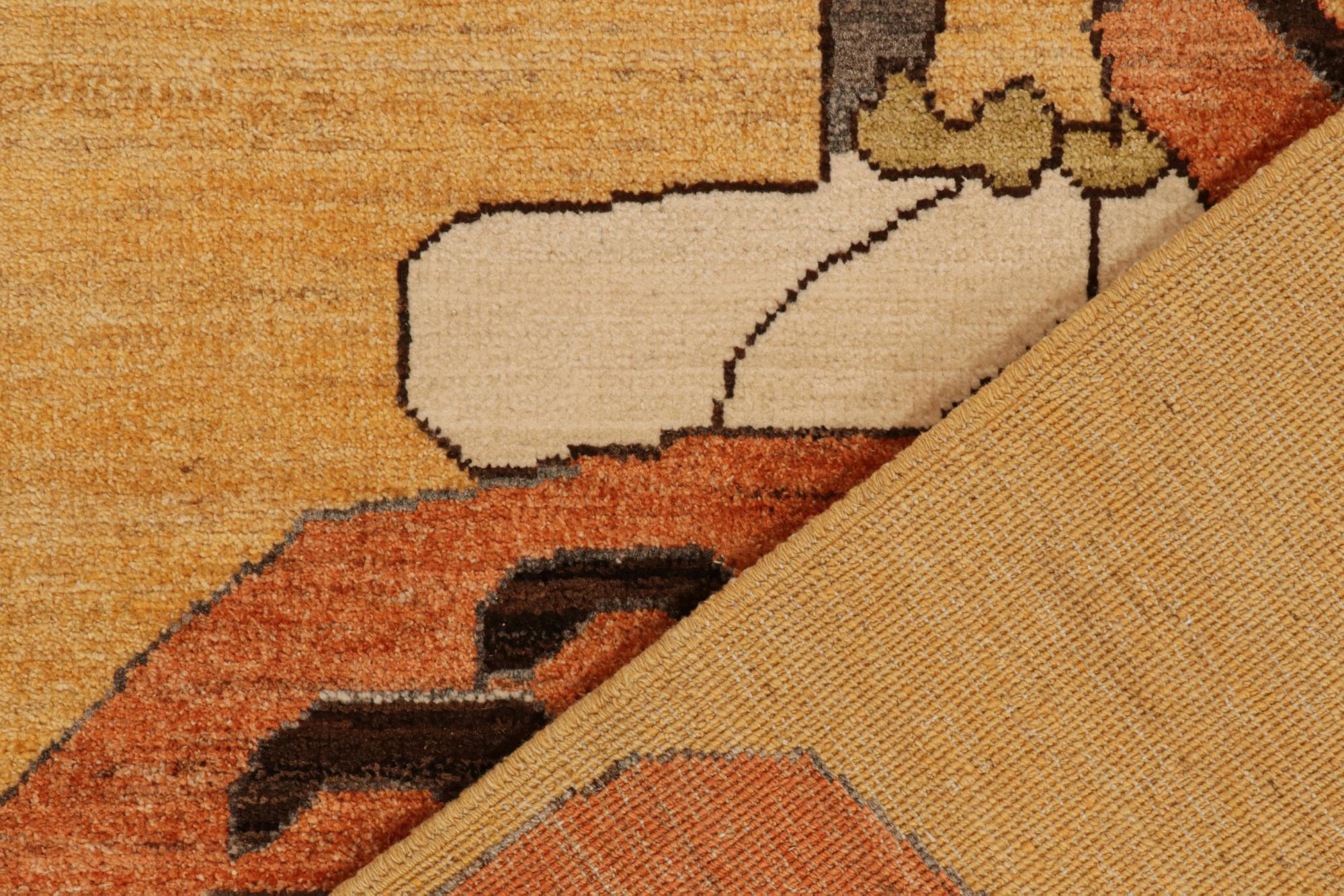 Lana Rug & Kilim è un tappeto in pelle di tigre in stile classico con immagini arancioni e marroni. in vendita