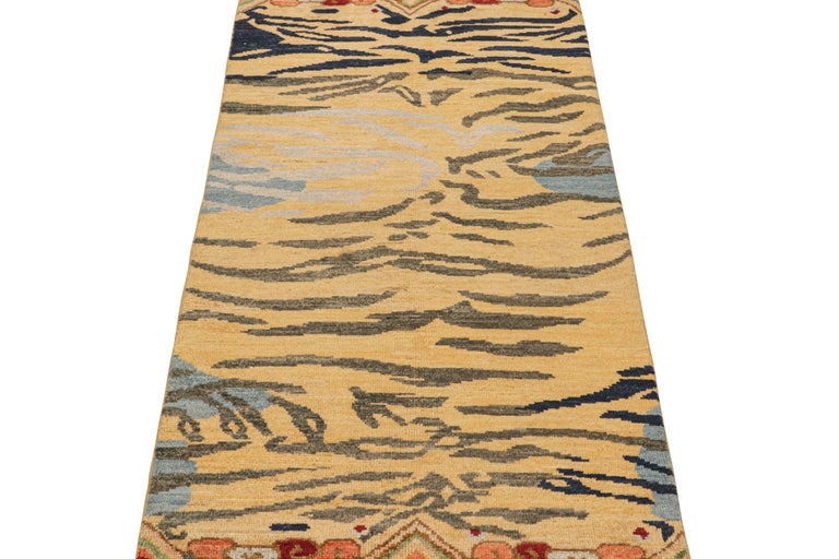 Rug and Kilim’s Classic Style TigerSkin Runner in Gold with Grey and