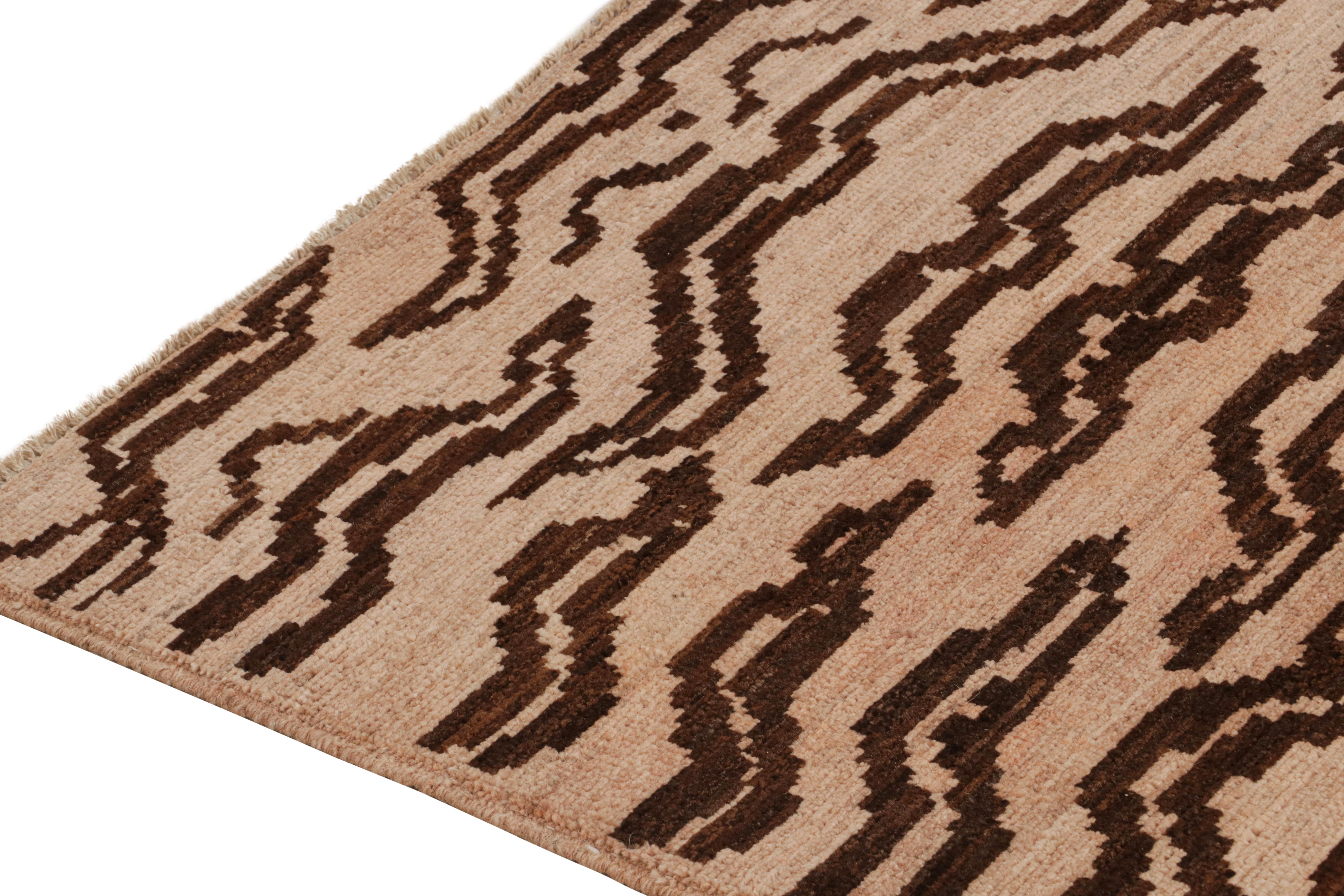 Rug & Kilim’s Classic Style Tiger-Skin Runner with Brown Geometric Patterns In New Condition For Sale In Long Island City, NY