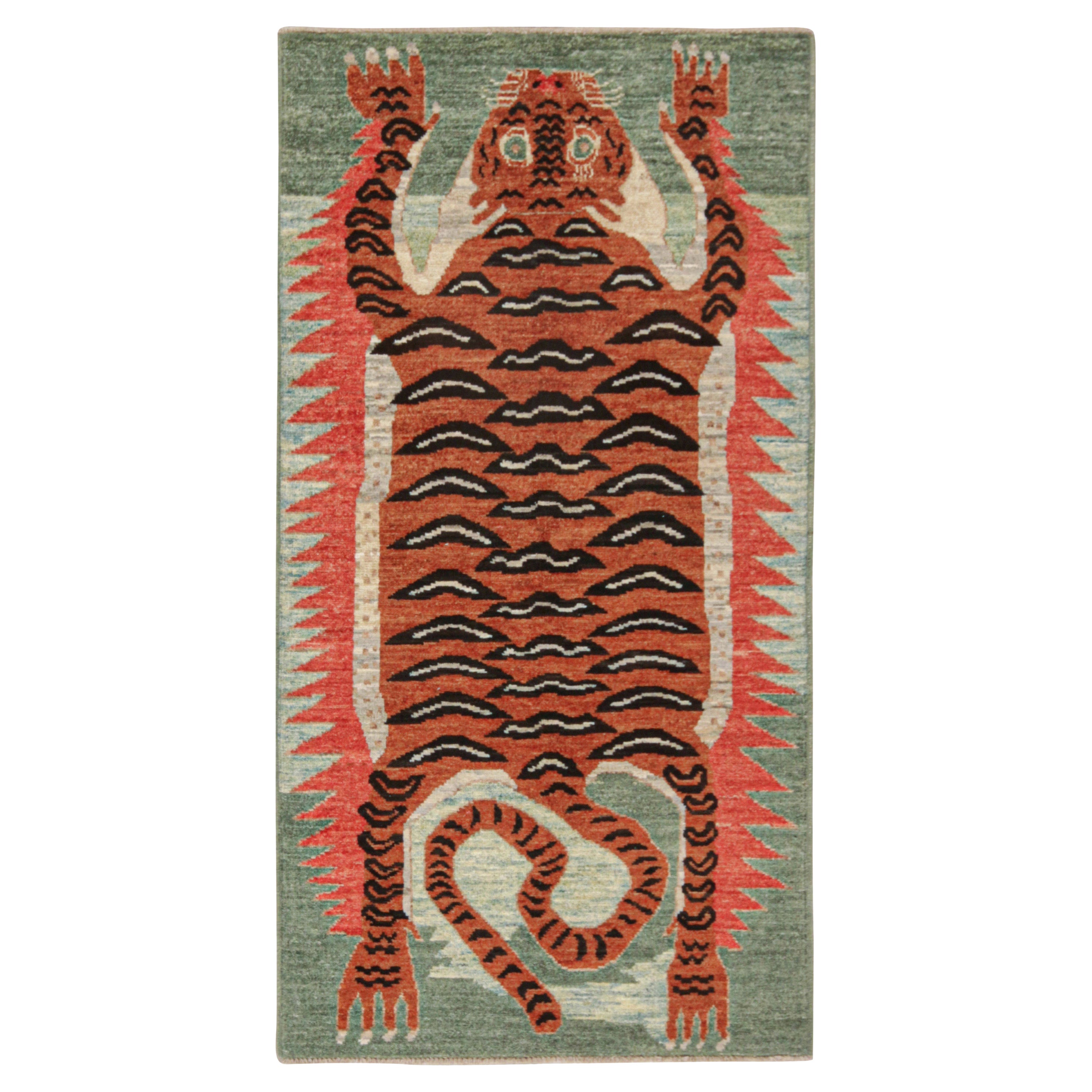 Rug & Kilim: Runner in pelle di tigre in stile classico con immagini arancioni e marroni