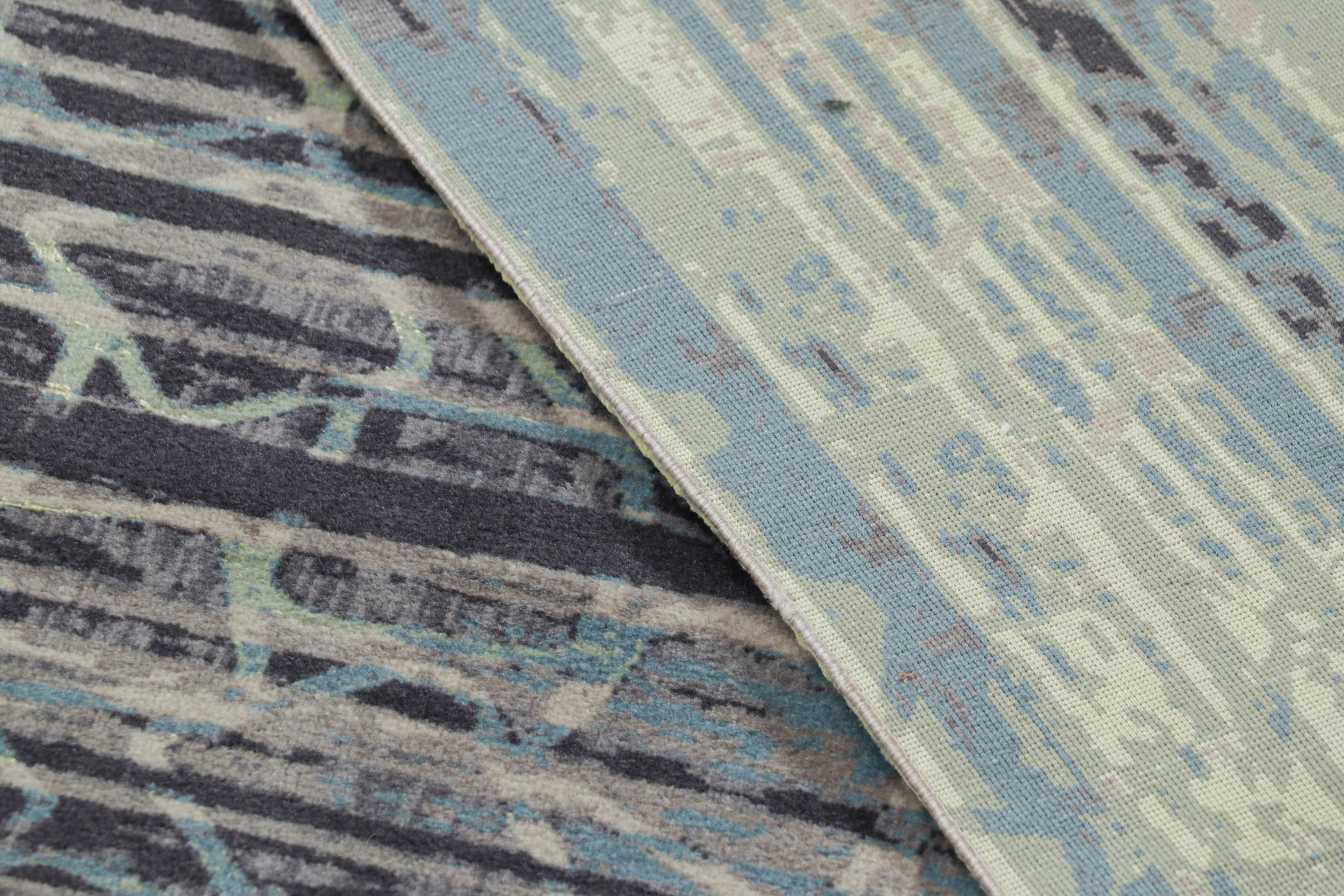 Wool Rug & Kilim’s Contemporary Abstract Rug With Geometric Patterns “Vinchi” For Sale