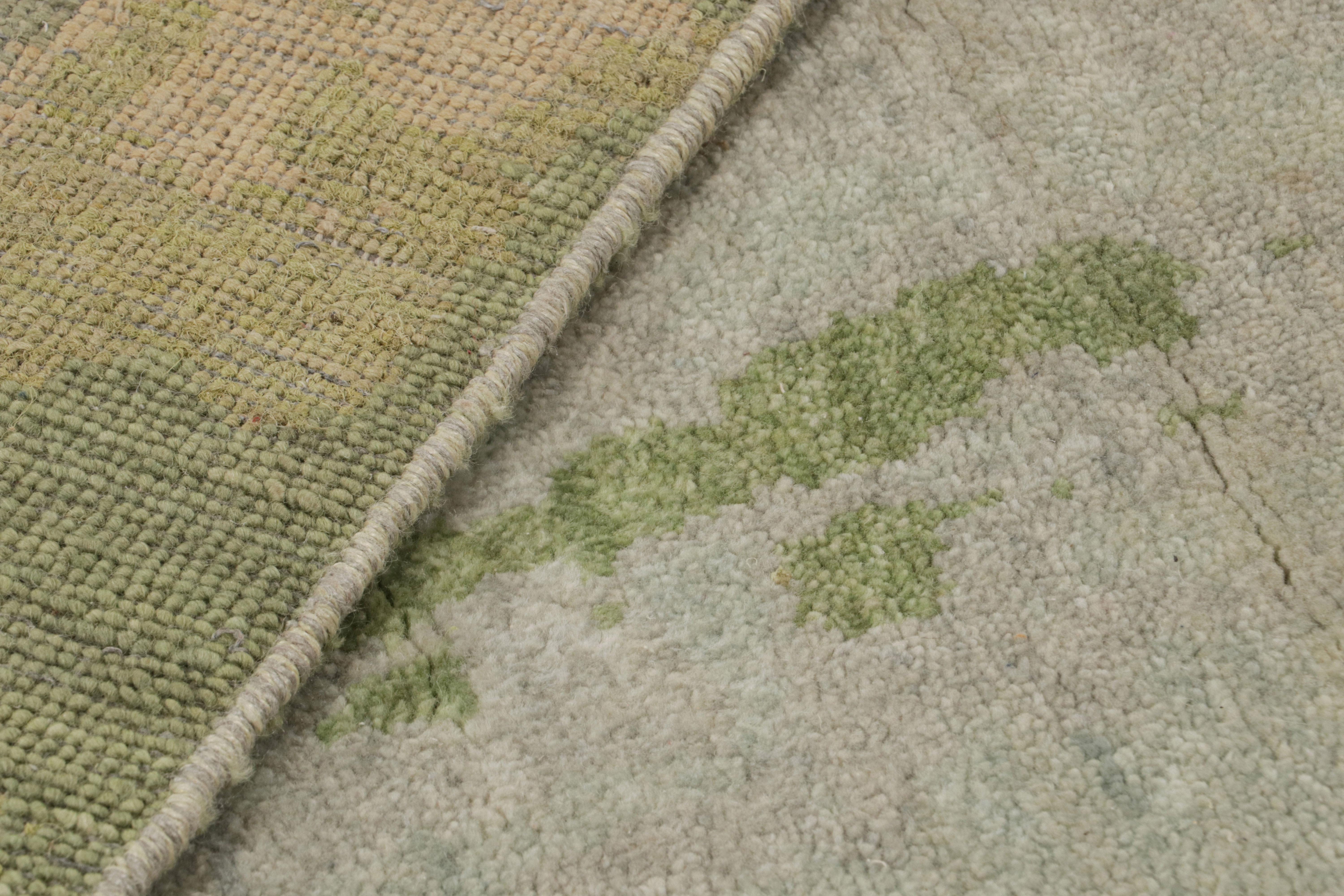 XXI secolo e contemporaneo Rug & Kilim: Tappeto astratto contemporaneo con motivi policromatici in vendita