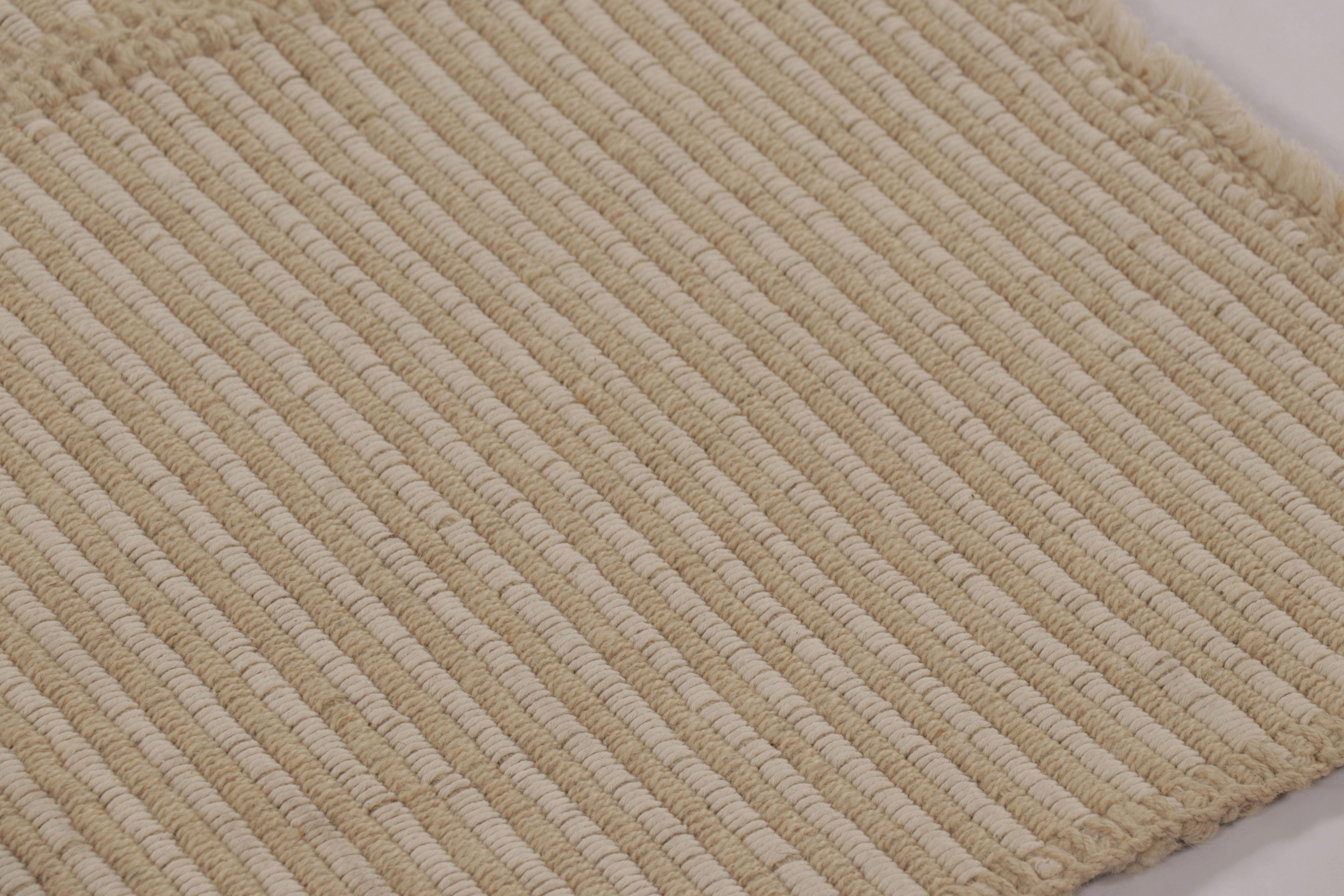 Dieser handgewebte, quadratische 3x3-Kilim stammt aus einer aufregenden neuen Flachgewebekollektion von Rug & Kilim, die nach Maß gefertigt wird.

Über das Design:

