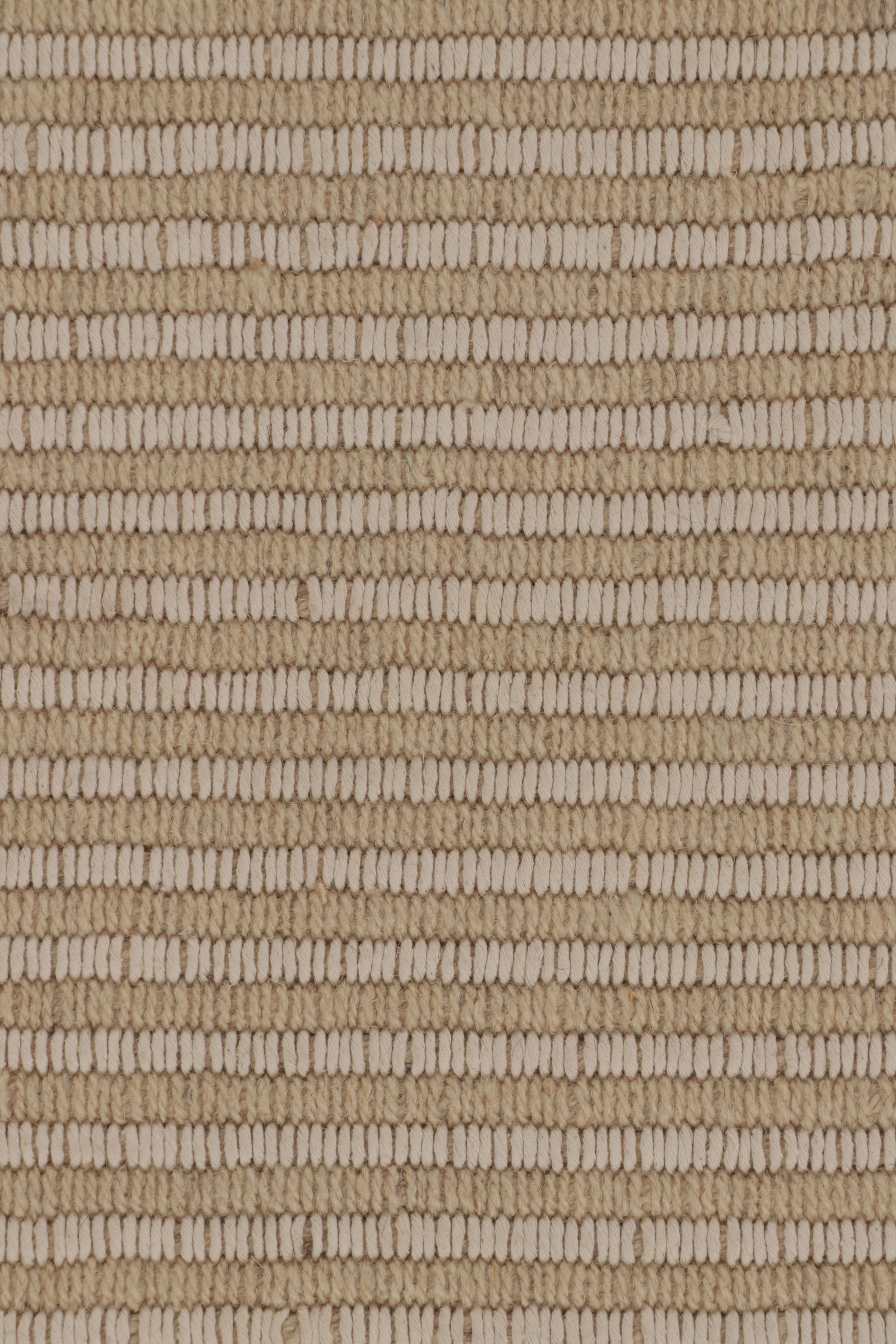 Rug & Kilim's Zeitgenössischer Akzent-Kilim, quadratischer Teppich in Creme und weißen Streifen (Handgeknüpft) im Angebot