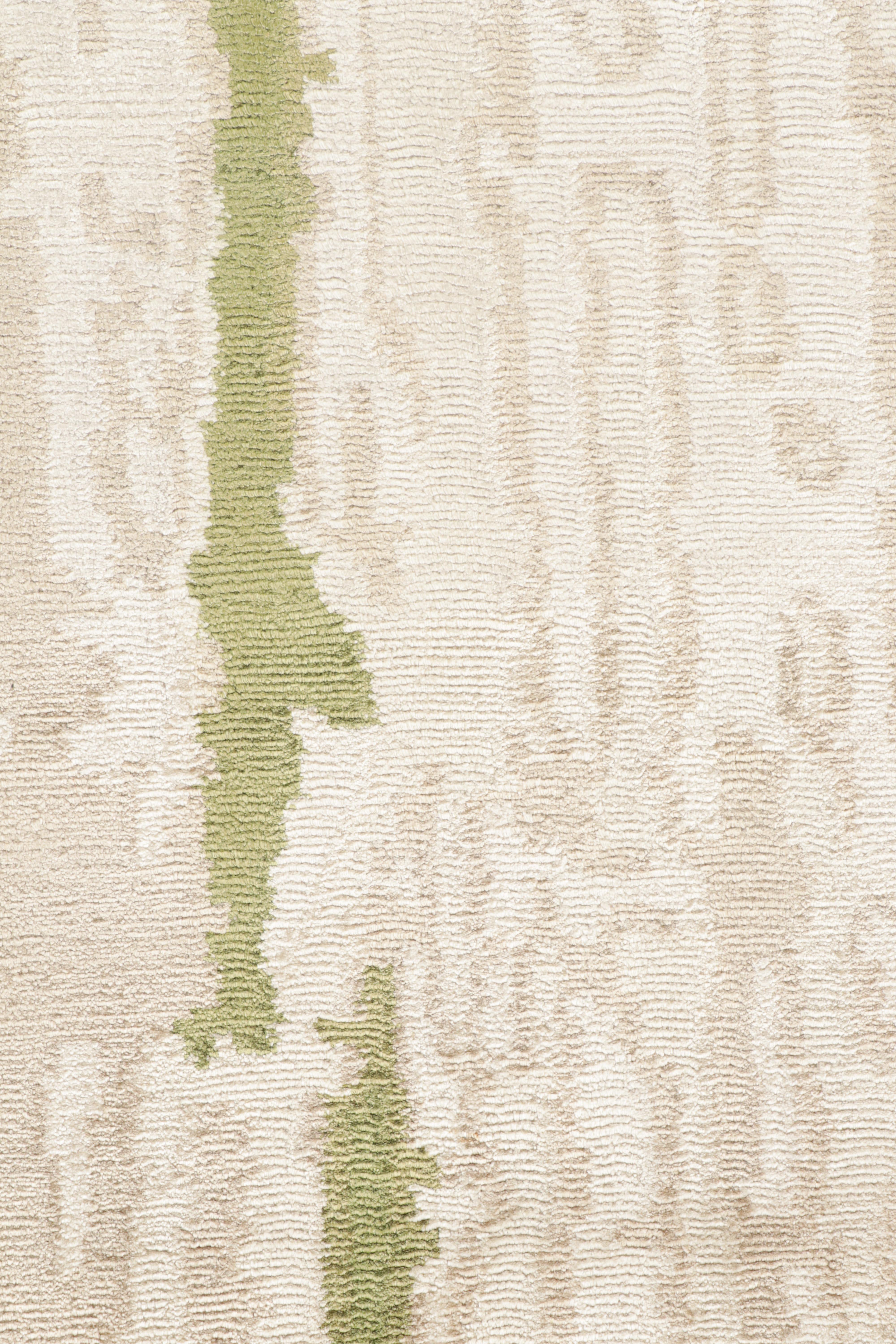Zeitgenössischer beigegrüner geometrischer Seidenteppich mit Blumenmuster, Teppich & Kelim (Moderne) im Angebot