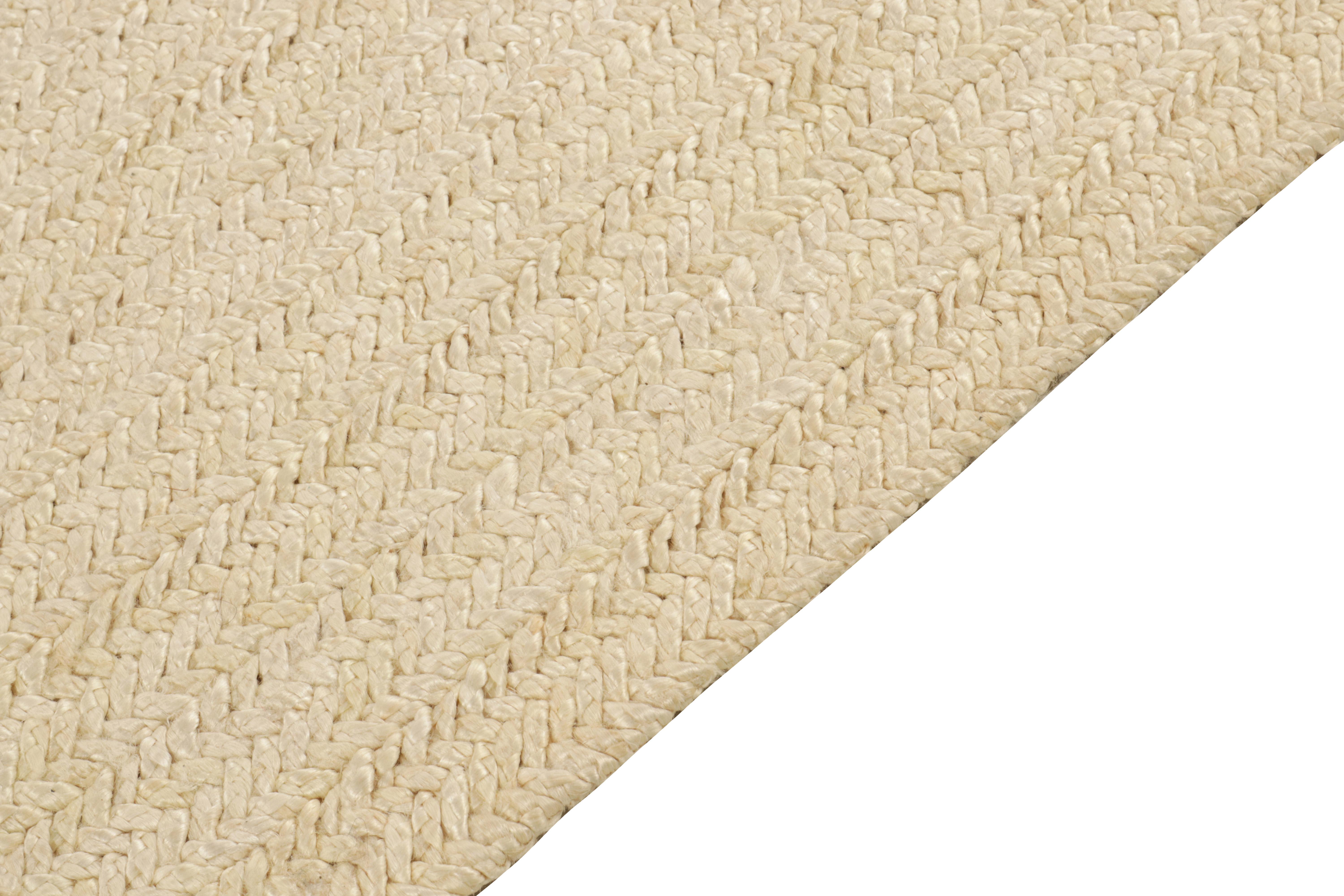 Rug & Kilim's Contemporary Braided Runner in Off-White im Zustand „Neu“ im Angebot in Long Island City, NY