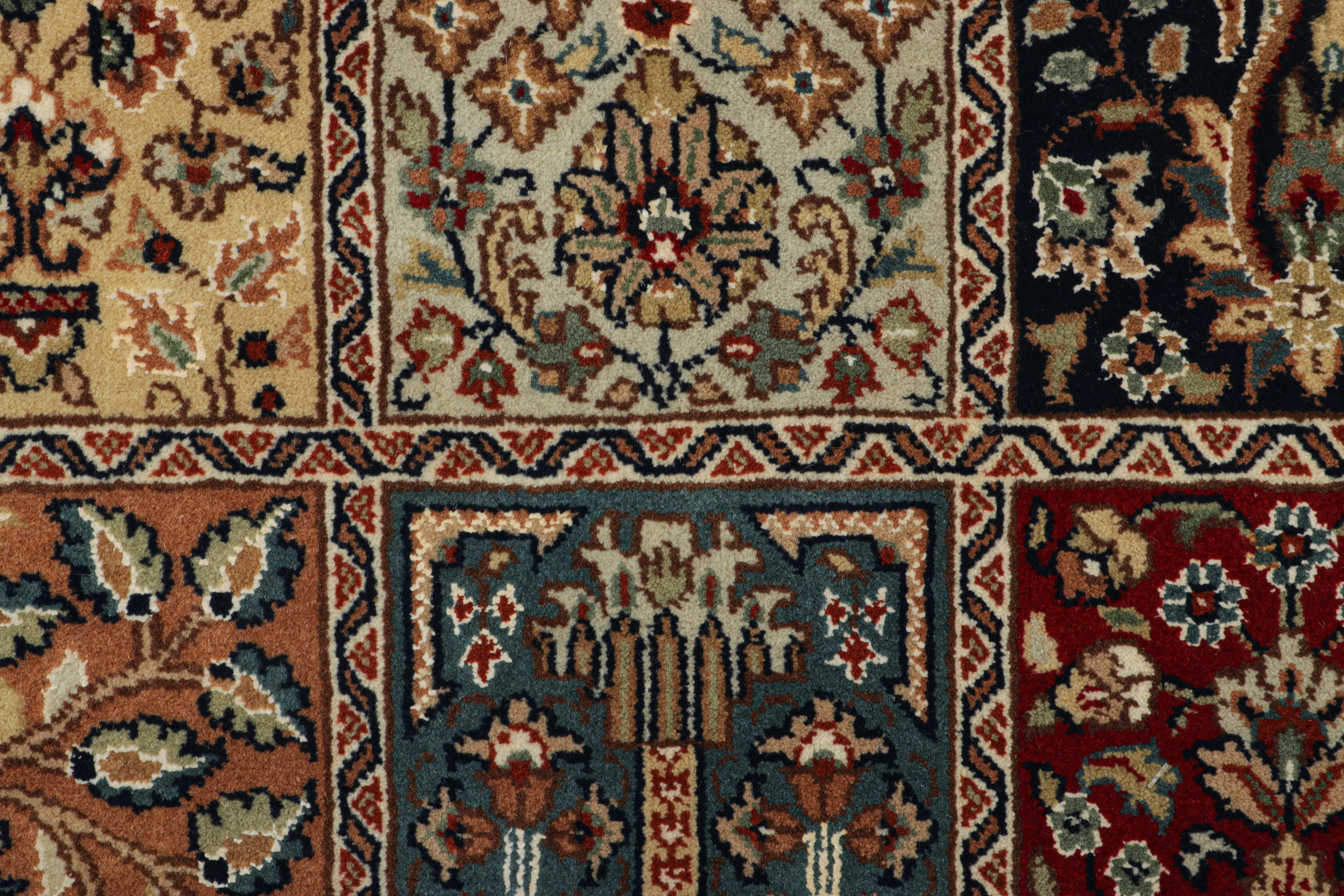Oushak Rug & Kilim's Contemporary Chain Stitch with Polychromatic Garden Designs (Tapis contemporain en points de chaînette avec des am designs) en vente