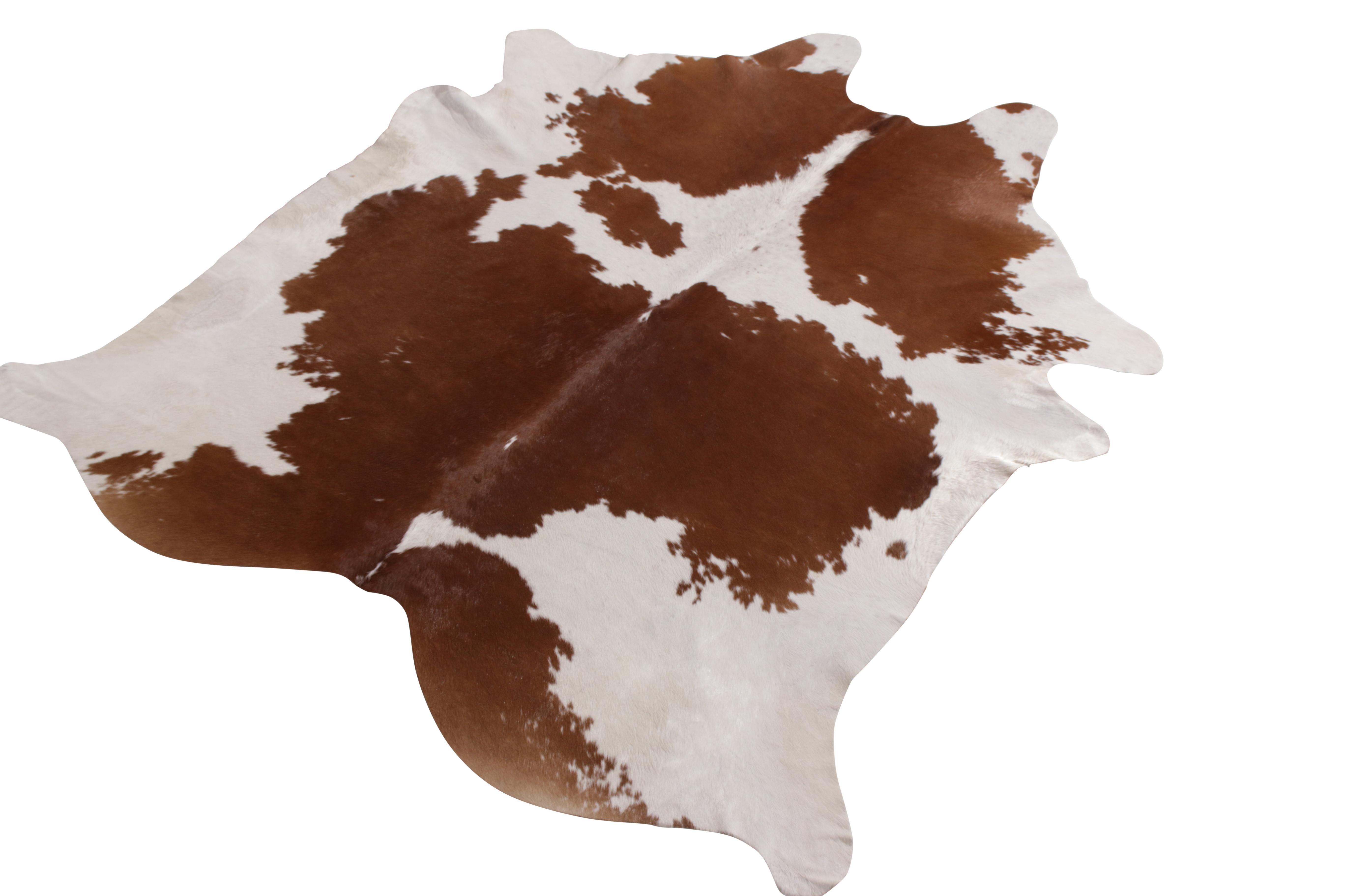 Modern Rug & Kilim’s Contemporary Cowhide Rug in White and Beige-Brown For Sale