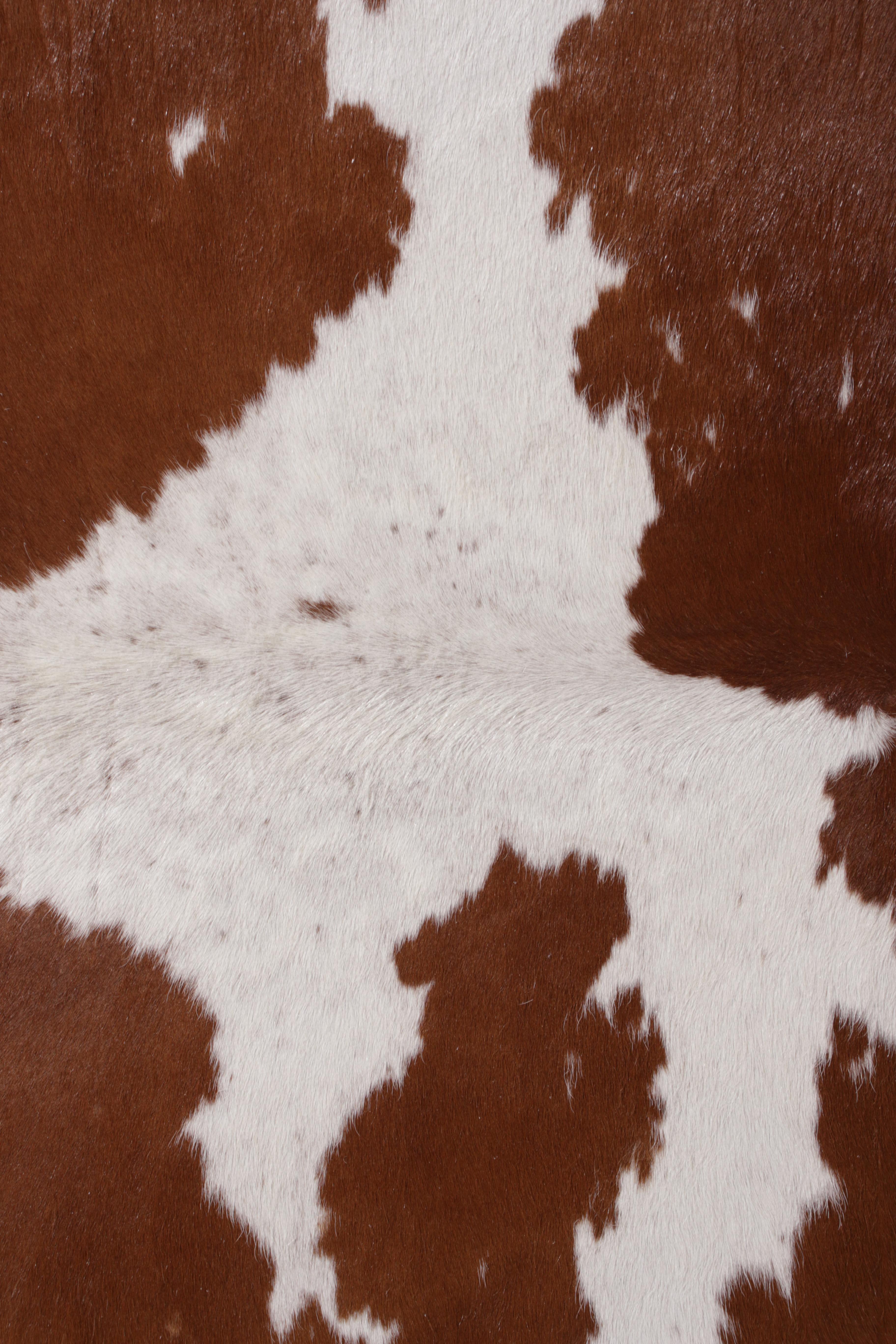 Rug & Kilim’s Contemporary Cowhide Rug in White and Beige-Brown In New Condition For Sale In Long Island City, NY