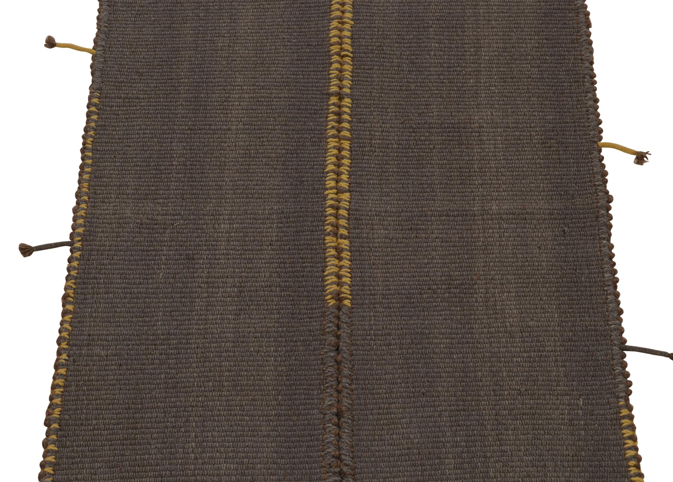 Teppich & Kilims Zeitgenössischer maßgefertigter Kelim in Grau und Gelb (Moderne) im Angebot